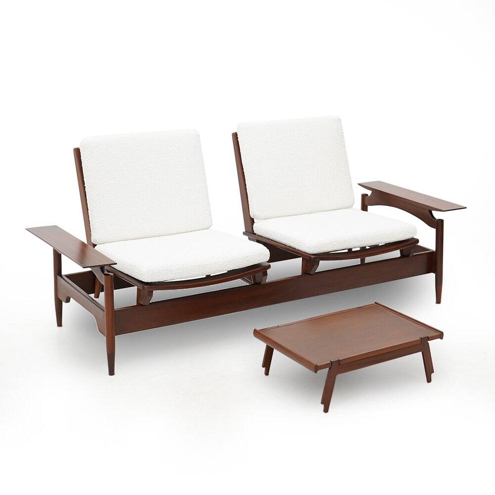 Wooden canapé and white boucle by Mario Franchioni for Framar, 1960s.