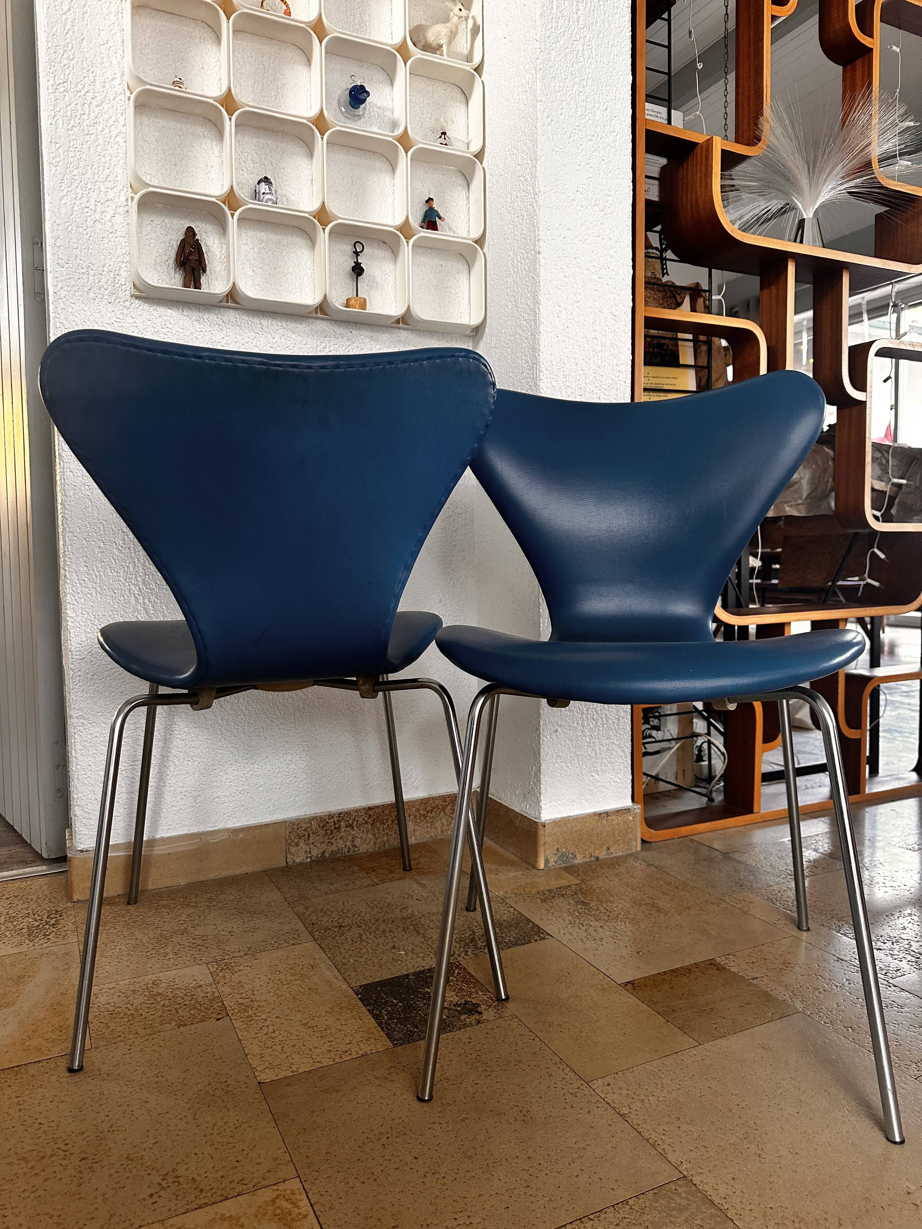Fourmi chairs, design Arne Jacobsen for Fritz Hansen