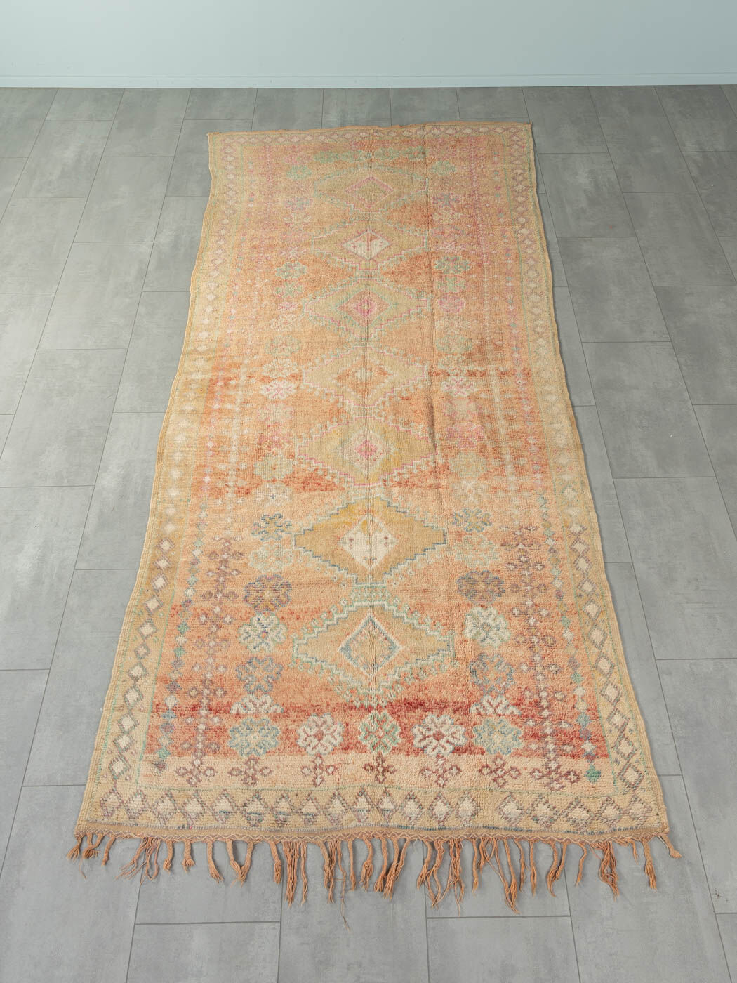 Berber rug, 140 x 323