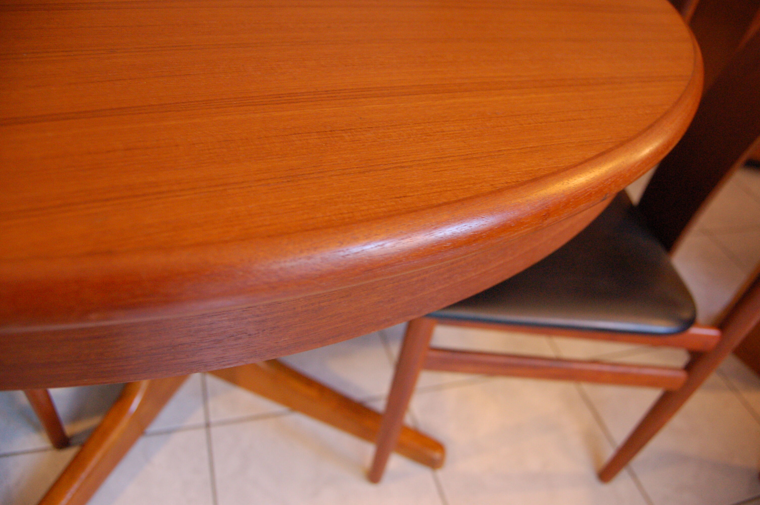 Table expandable 60s massive teak
