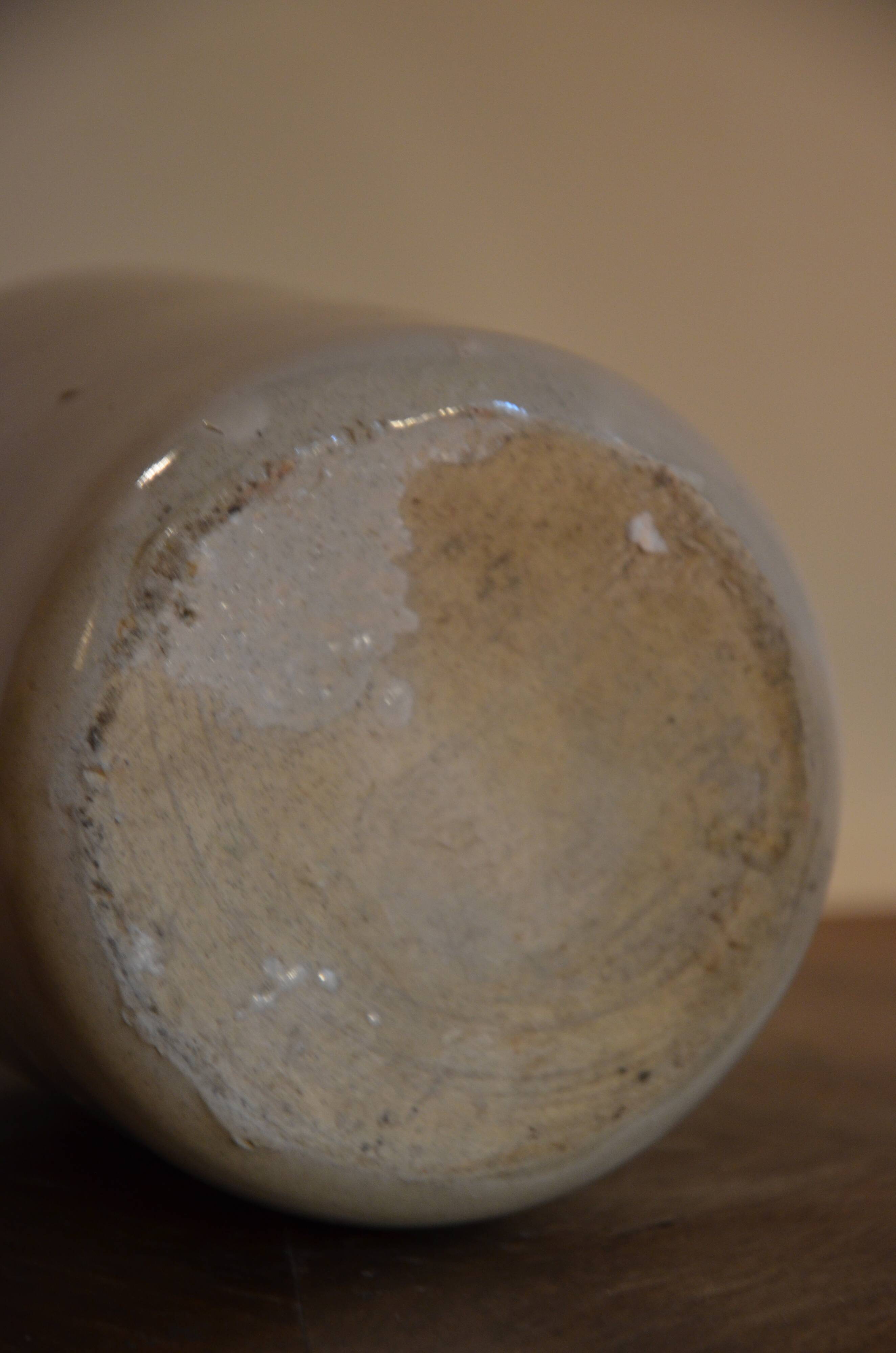 Off-white ceramic soliflore bottle