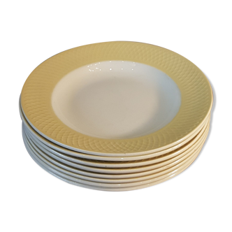 8 assiettes à soupe des années 50