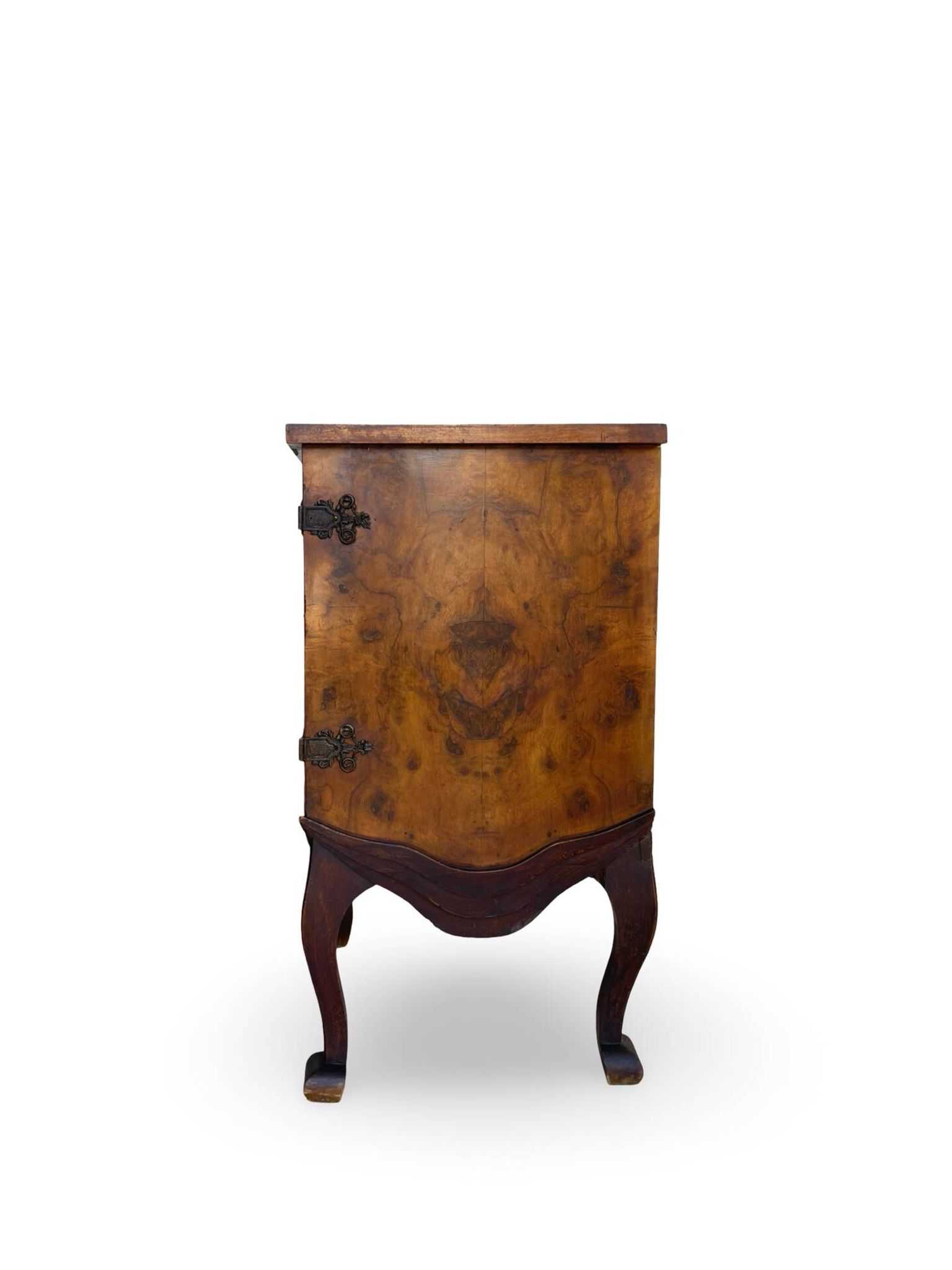 Buffet en noyer burr italien, années 1930.