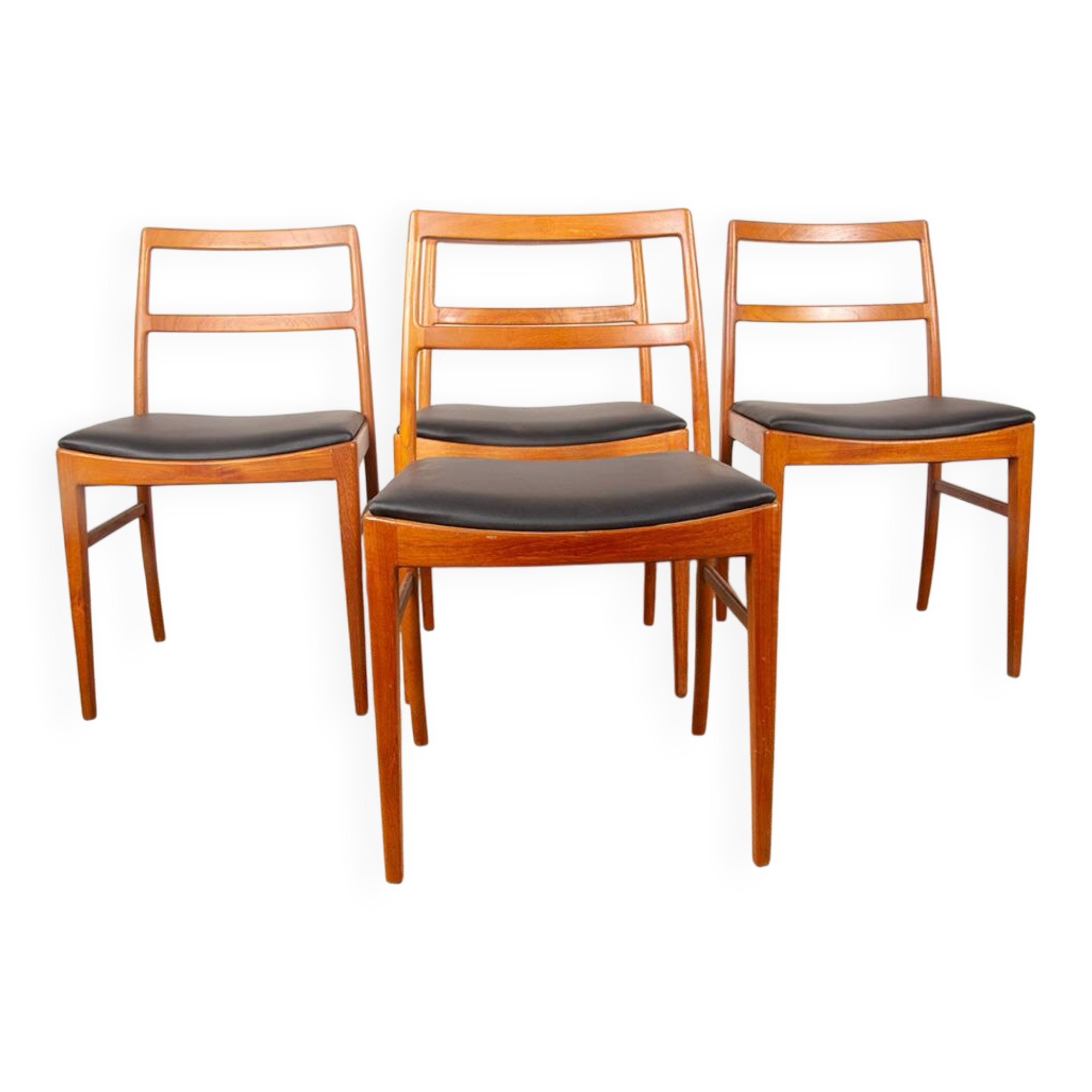 Suite de 4 chaises Danoises en Teck et cuir neuf modèle 430 par Arne Vodder