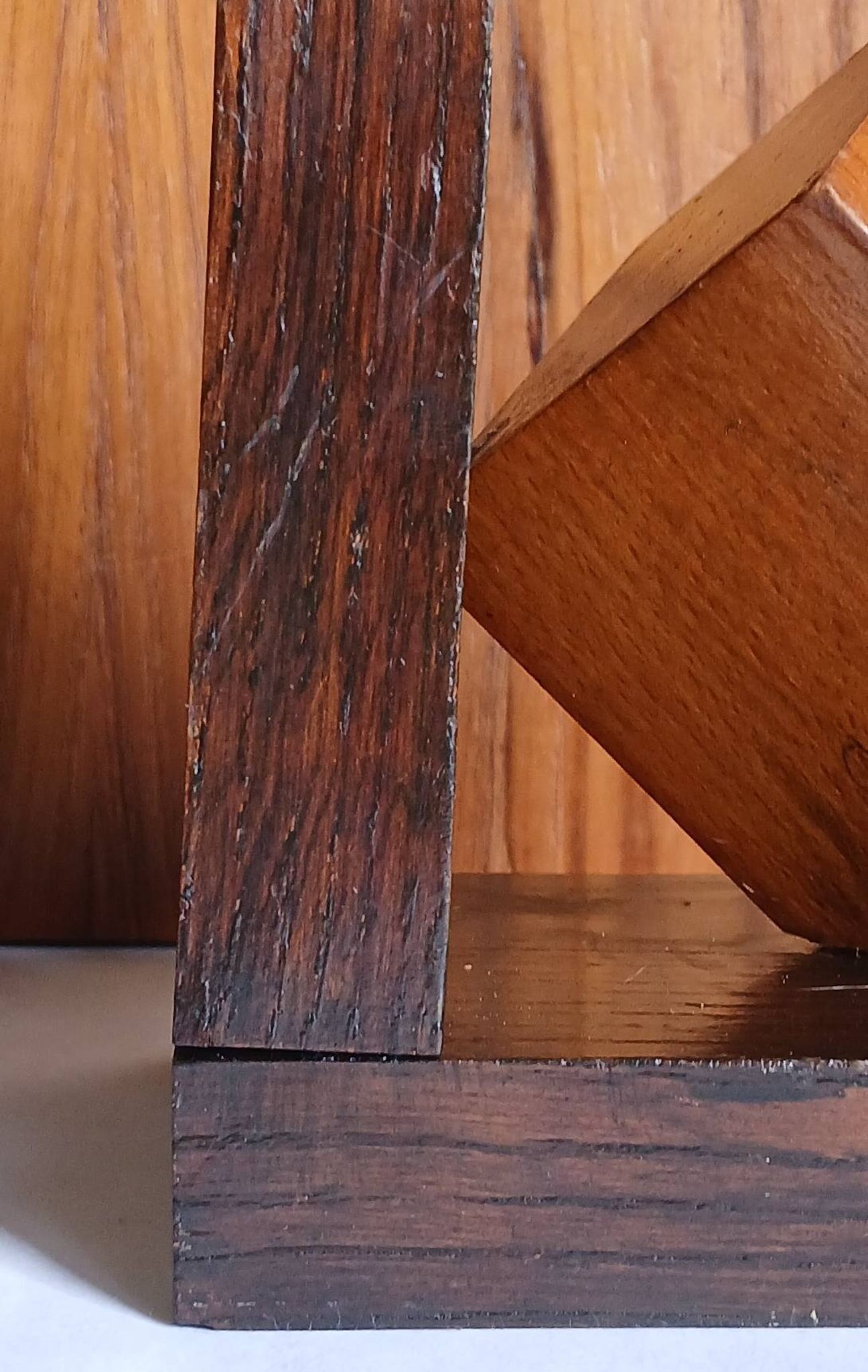 Cubist pair of bookends made of stained solid wood, 1960.