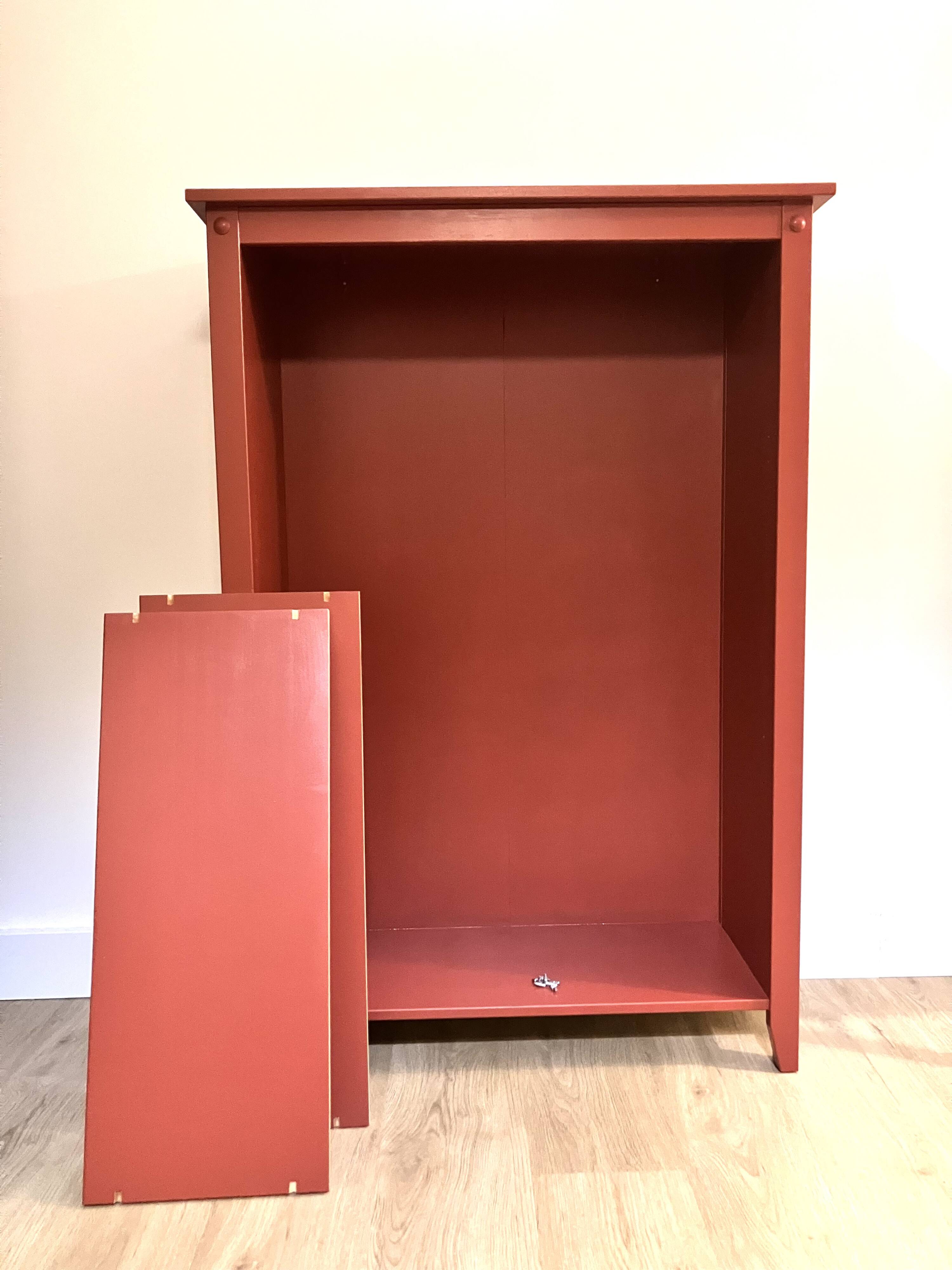 Library, pine bookshelves