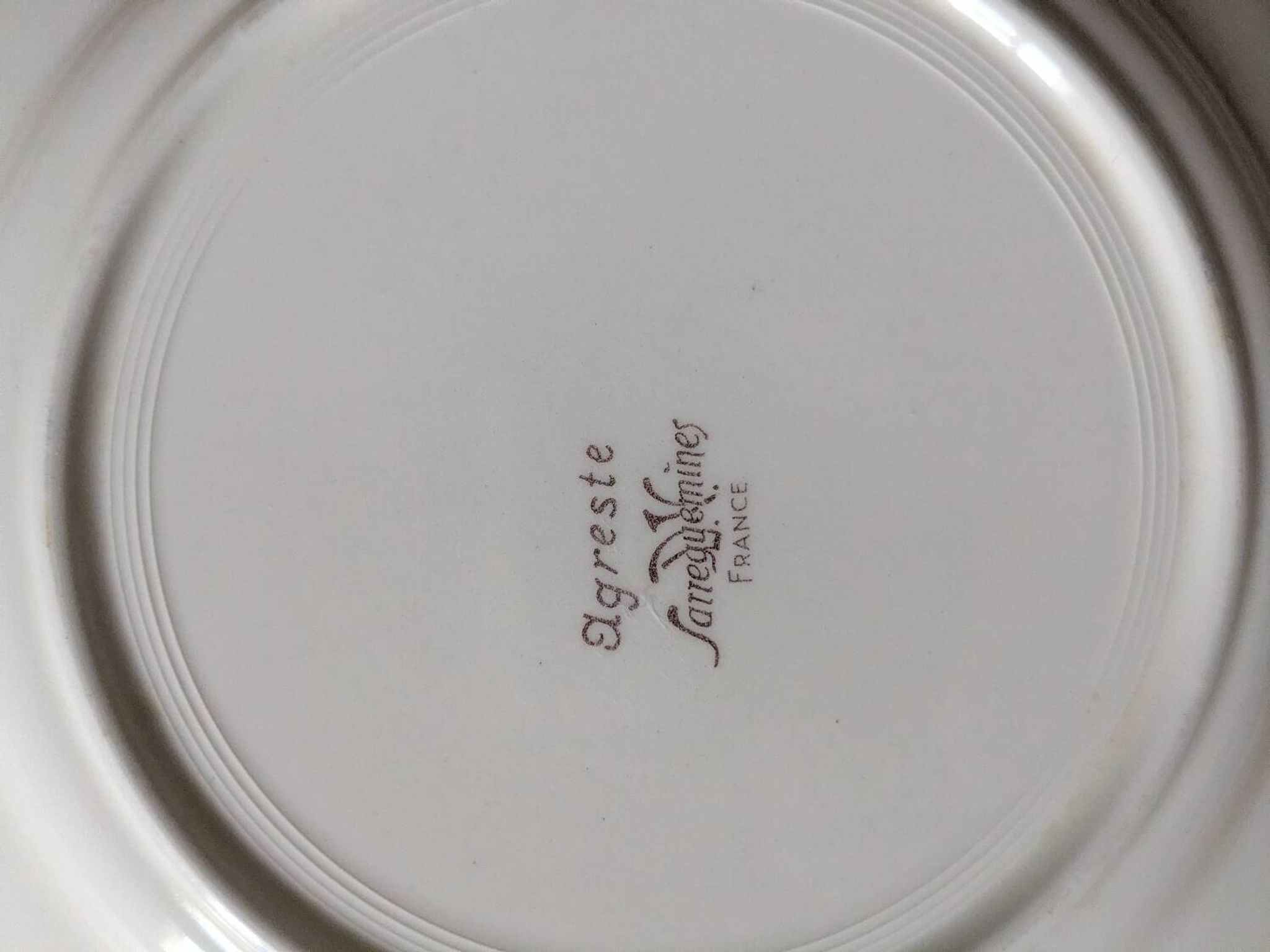Deux assiettes plates Sarreguemines Agreste