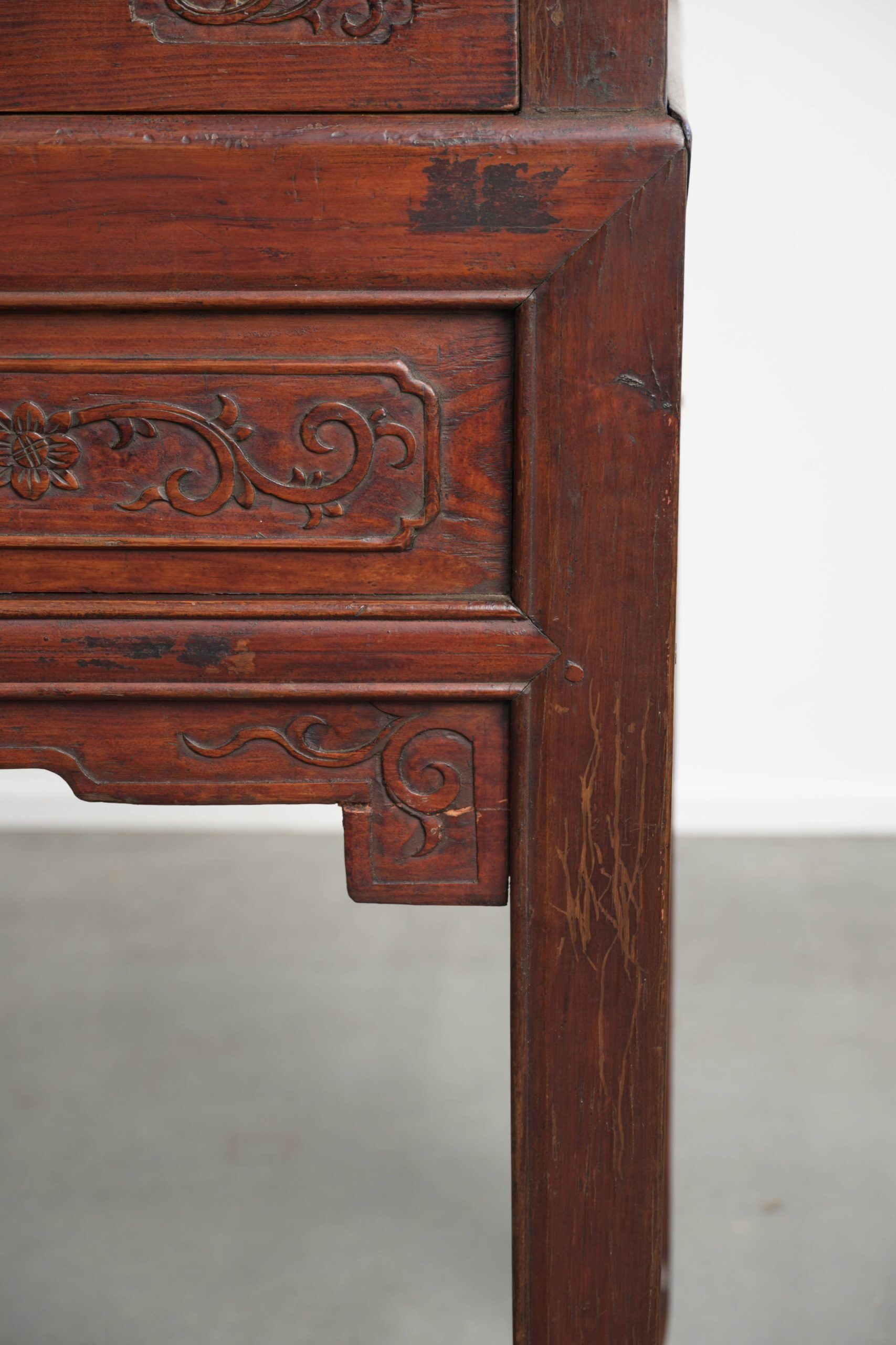 Buffet chinois en bois ancien de la fin du 19e siècle
