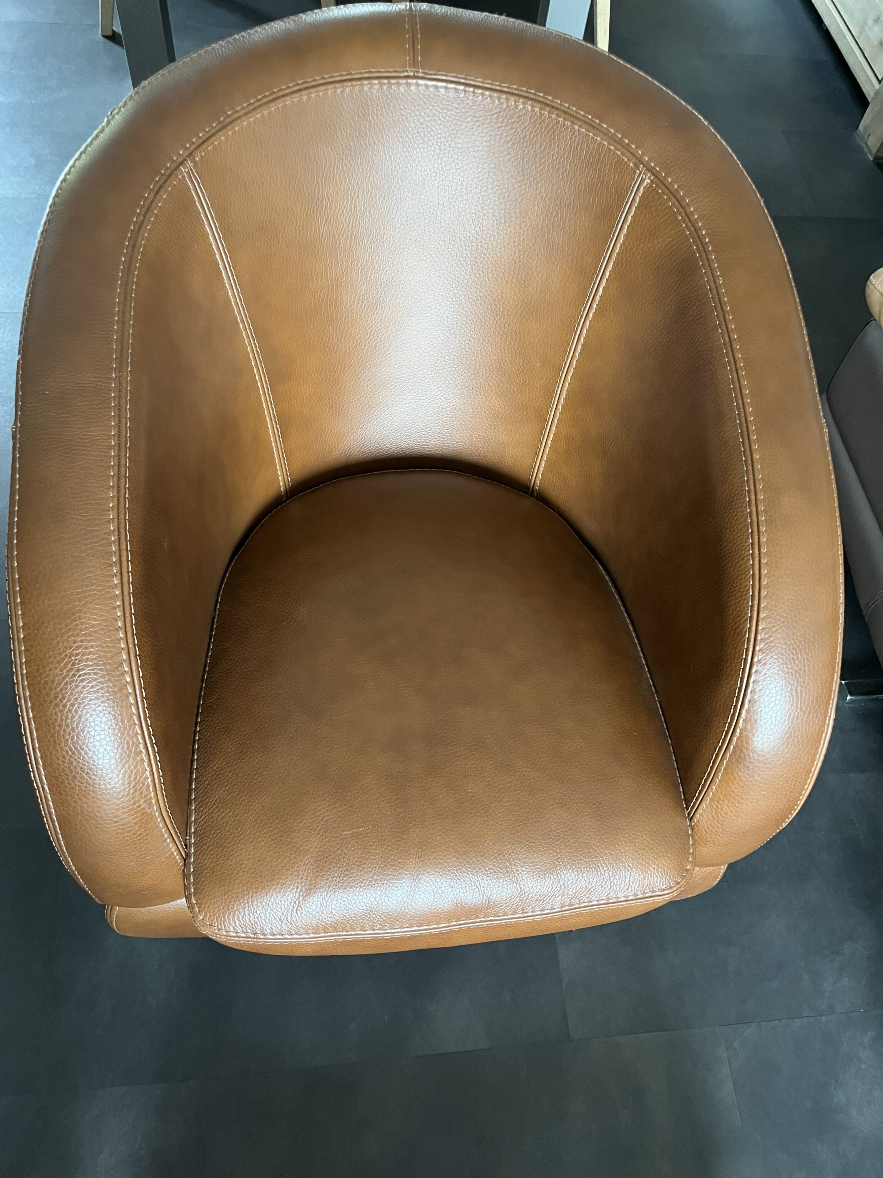 1-seater armchair with 360° swivel