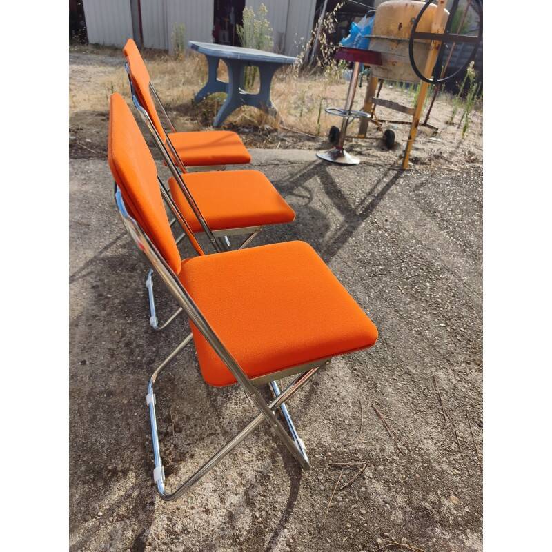 3 folding chairs: Framar