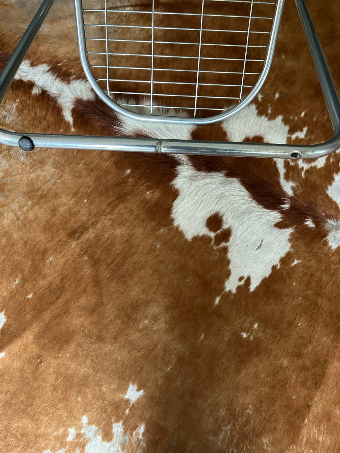 3 folding chairs
