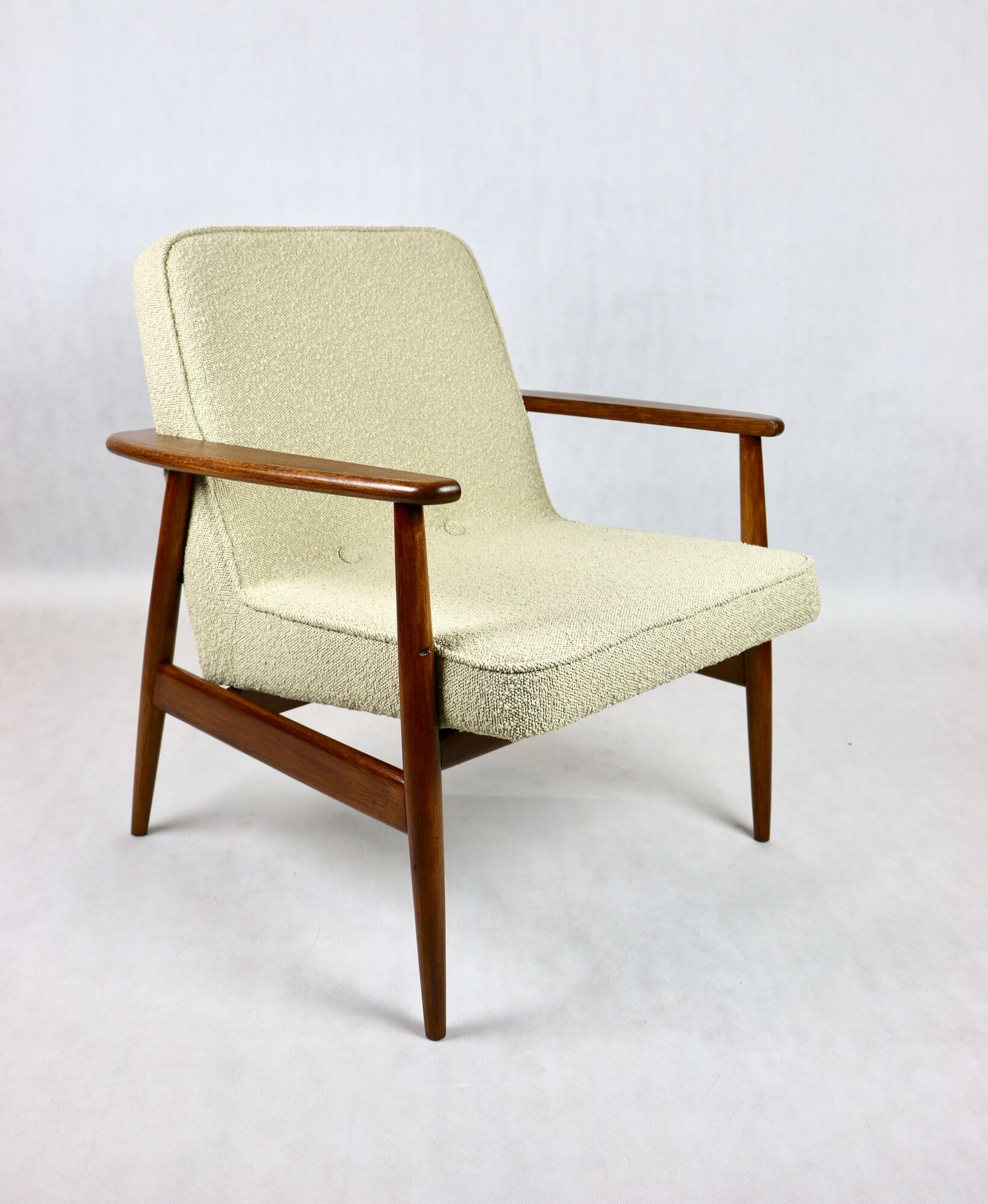 Beige boucle GFM63 lounge chair by J. Kedziorek, 1970s