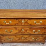 Commode époque Louis XVI en merisier massif de la seconde moitié du XVIIIè