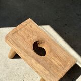 Side table in blond teak openwork tray