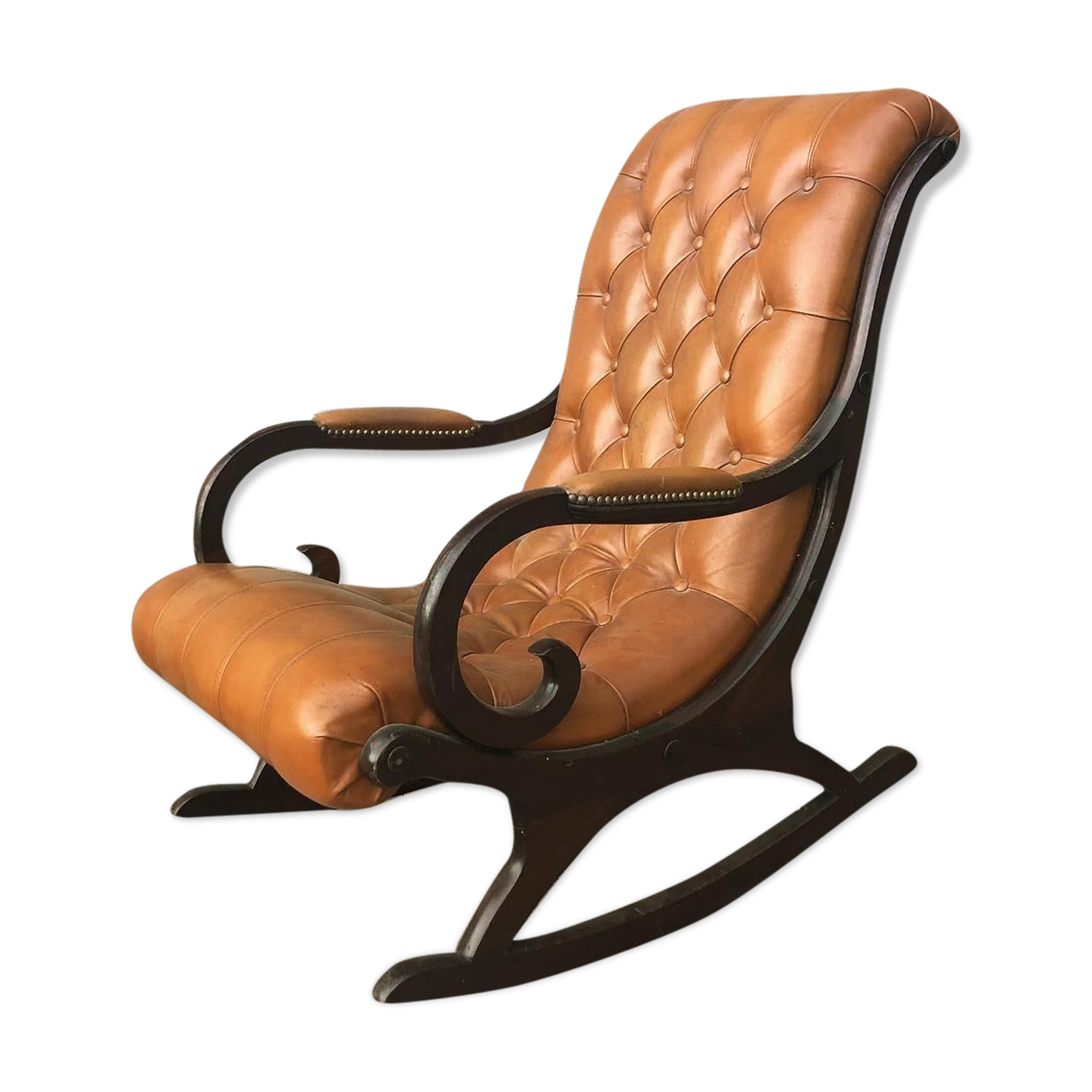 Rocking chair In studded orange leather Chesterfield