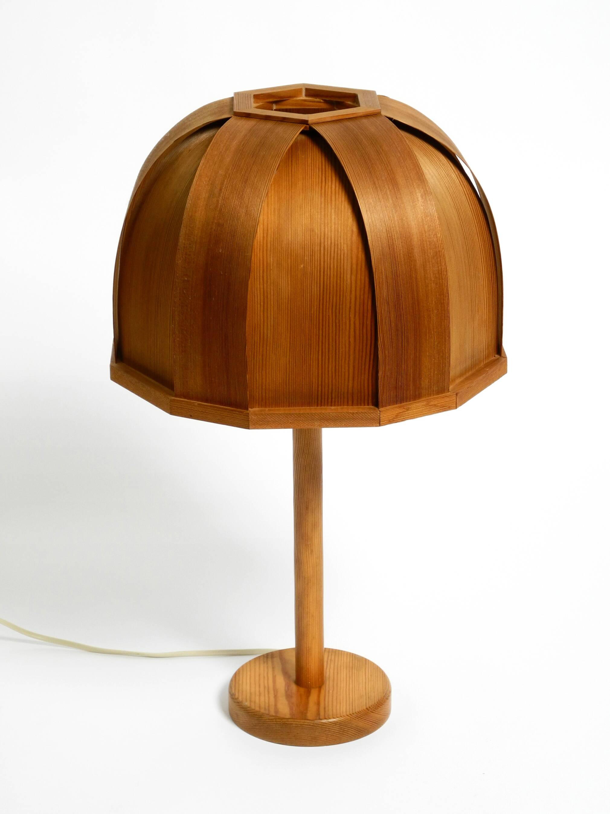 1970s Swedish pine bent veneer table lamp by GB Solbackens Svarveri