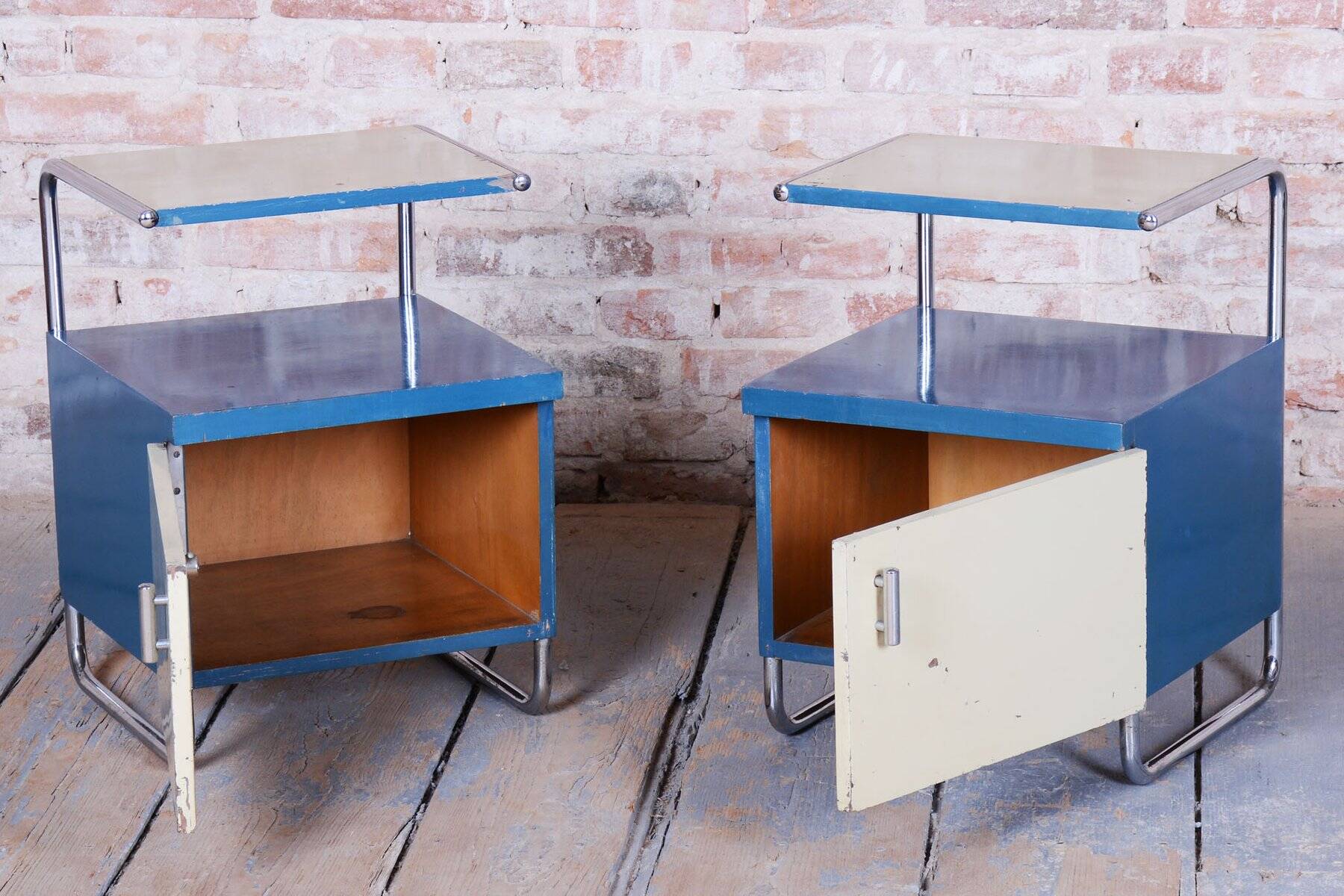 Czech Bauhaus Bedside Tables in Chrome and Lacquered Wood, 1930s, Set of 2