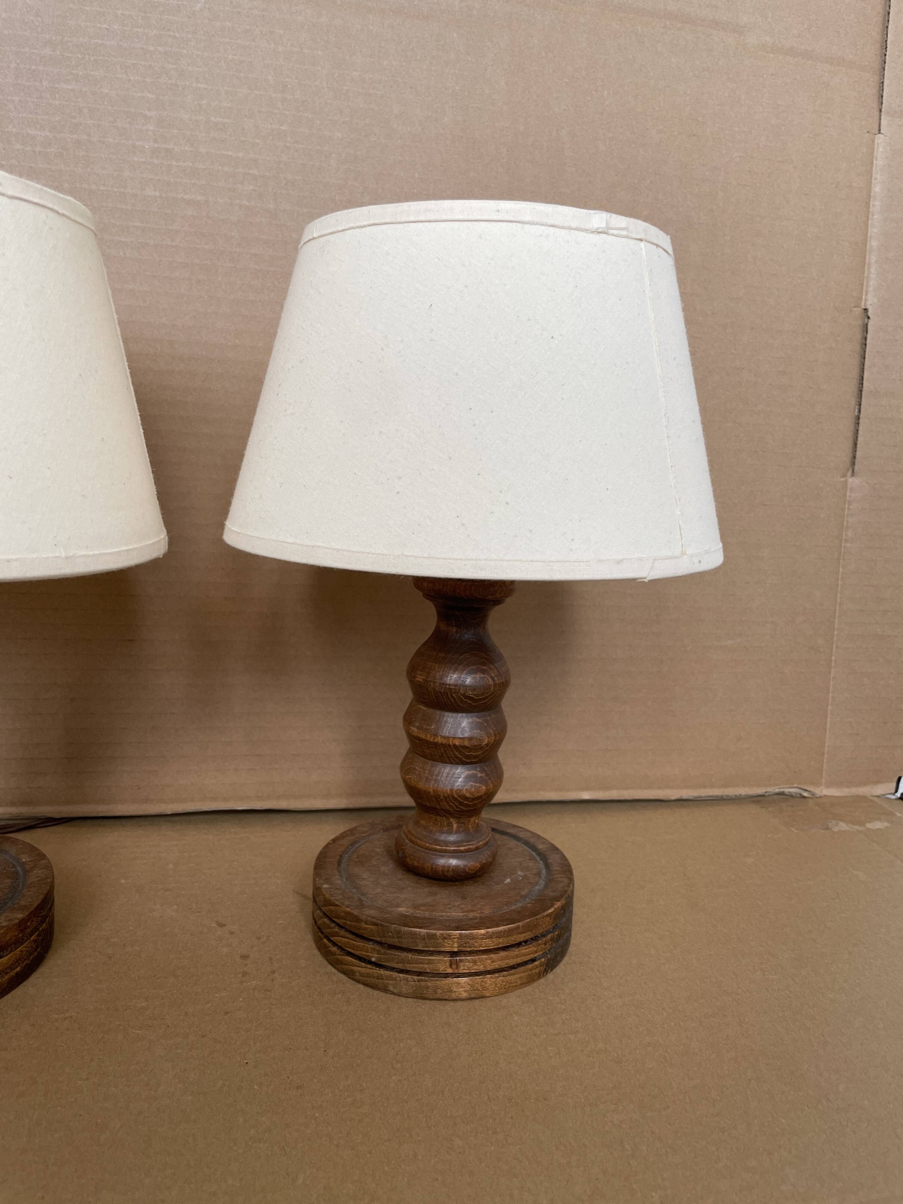 Lot de 2 lampes en bois anciennes