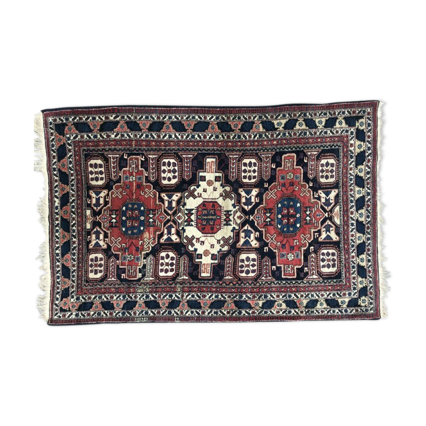 Carpet vintage Caucasian Chirwan done hand 140 X 210 CM