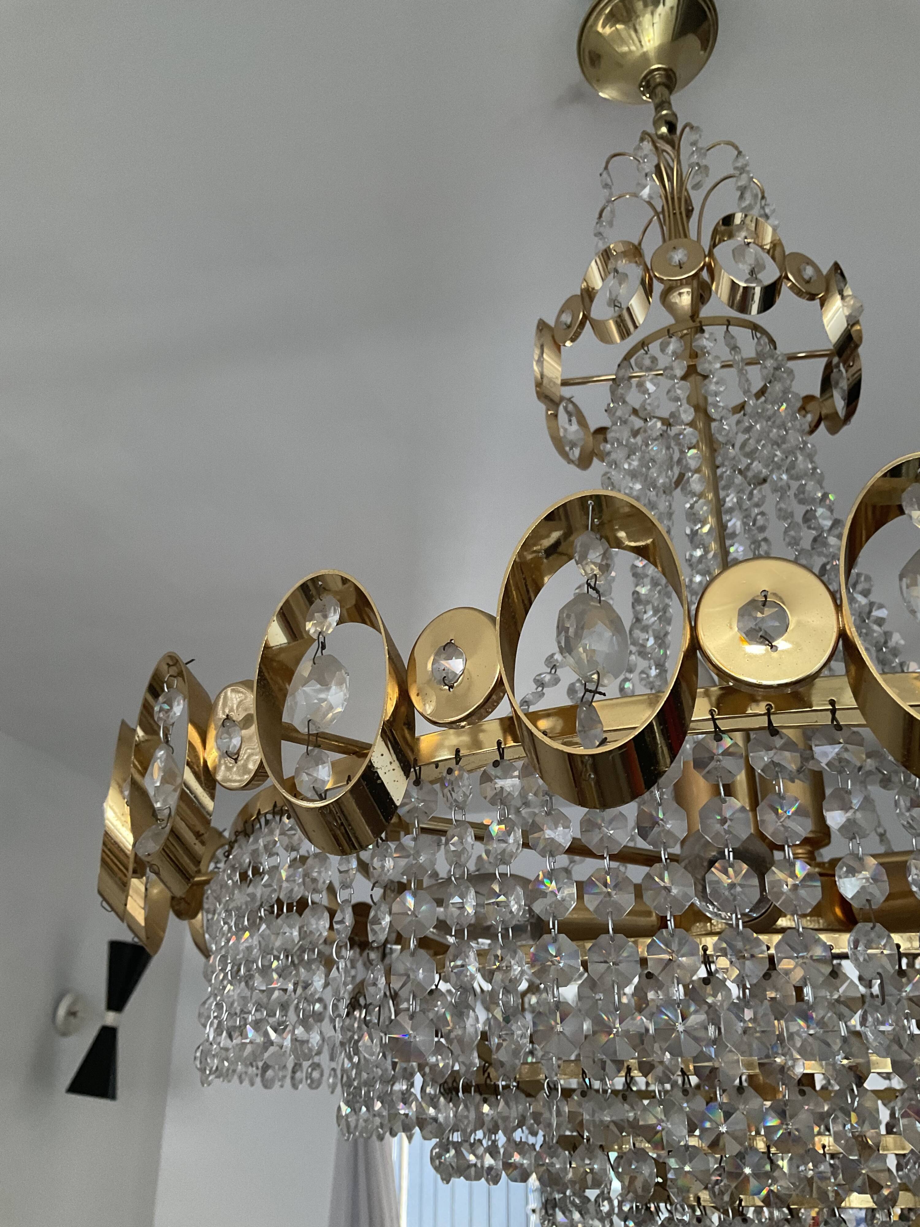 Waterfall chandelier with crystal grapevines and golden aluminum 60s-70s