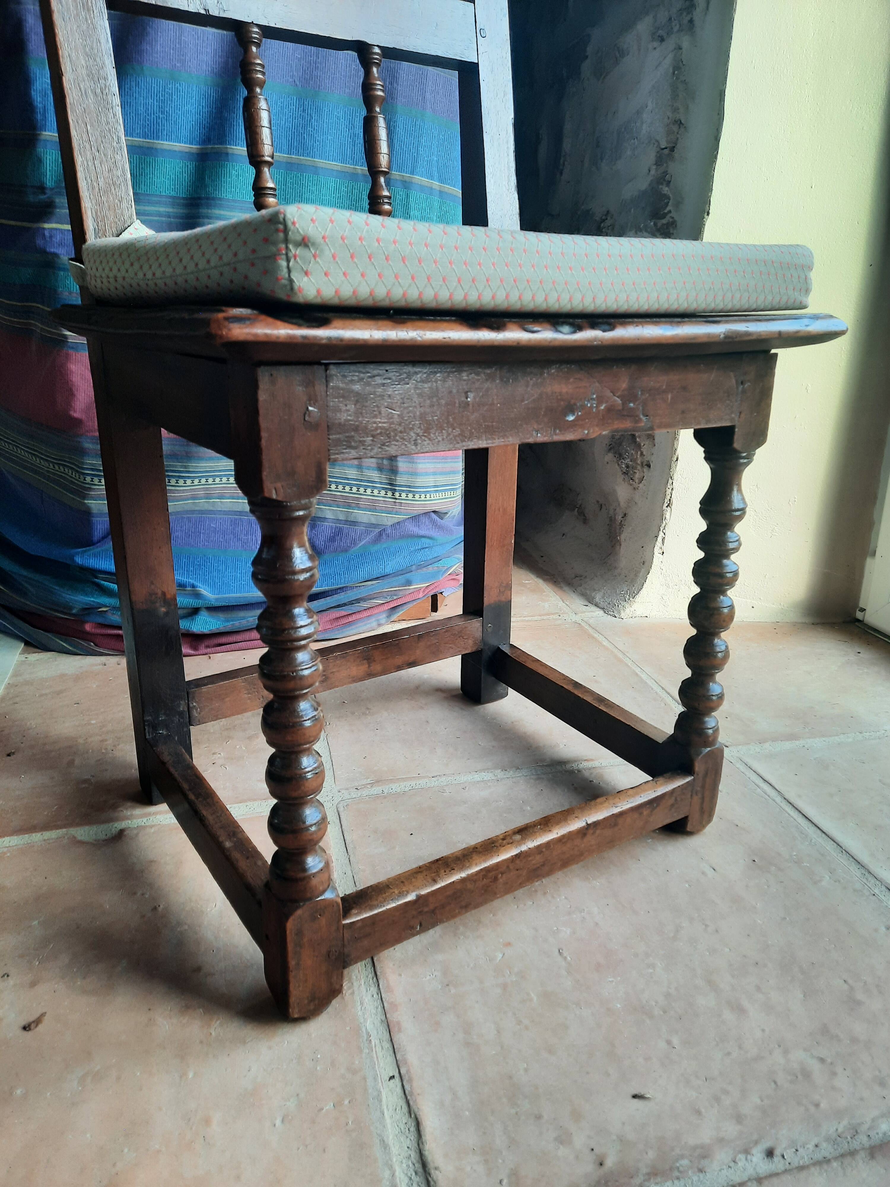 Set of 6 antique hazelwood chairs, 17th–18th century