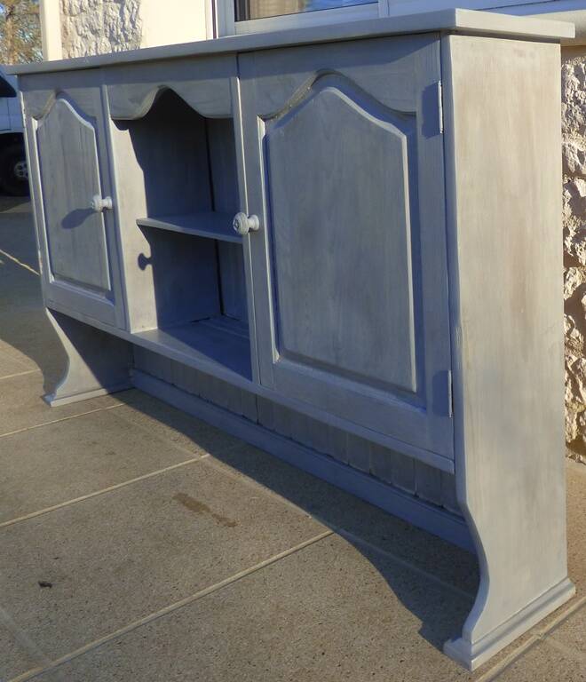 Two-door wall unit with niche in solid wood in grey limed finish