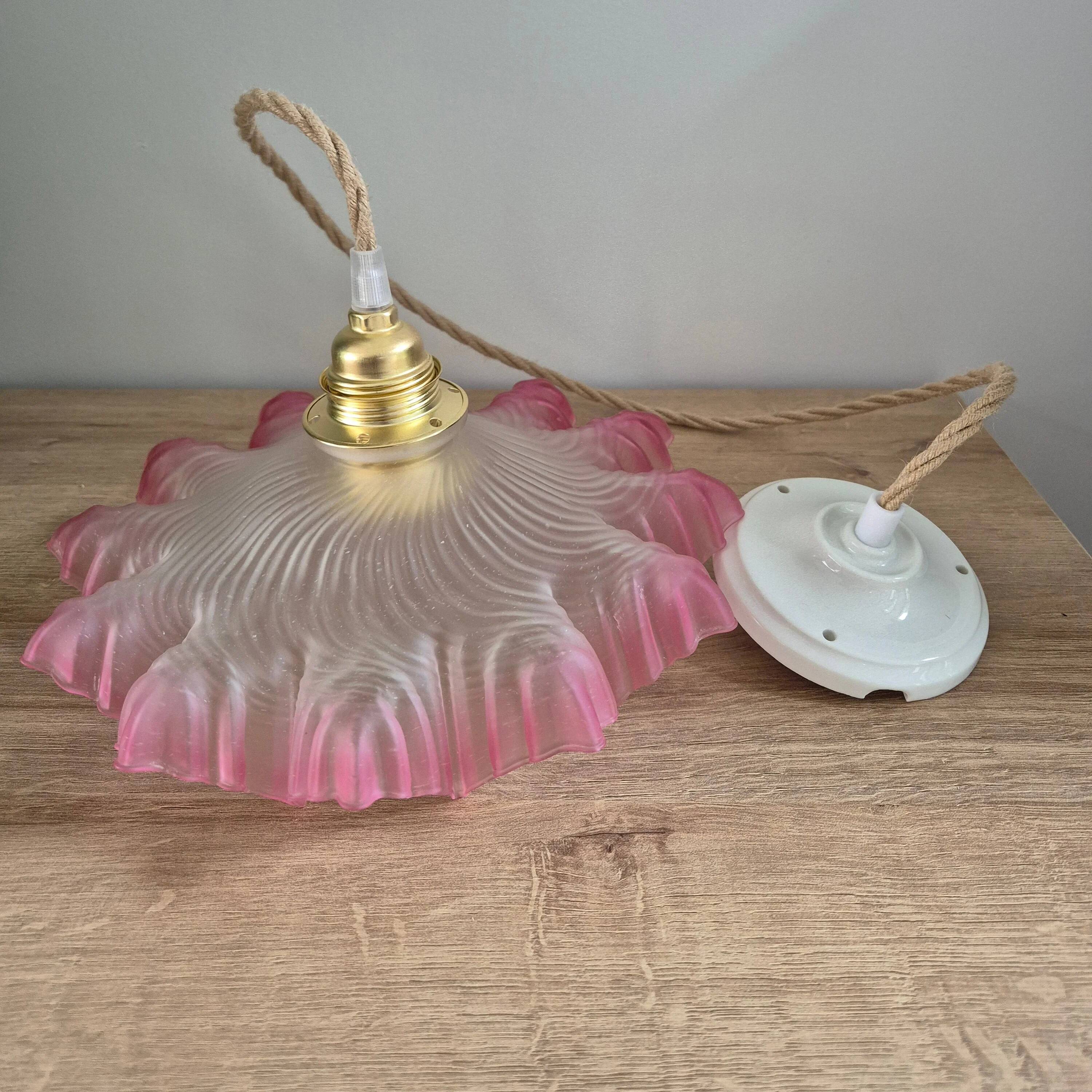 Suspension antique en verre