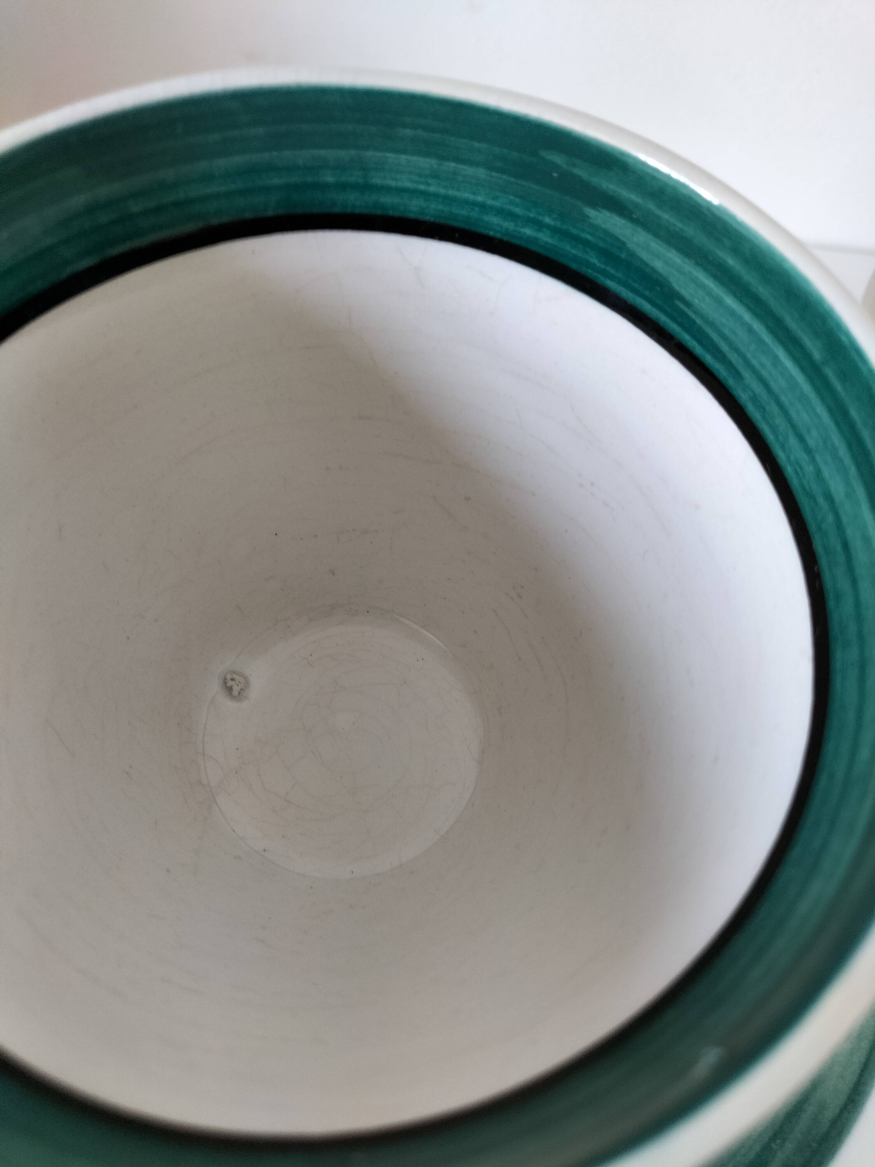 Ensemble de 4 grandes tasses vintage et 6 sous-tasses graphiques