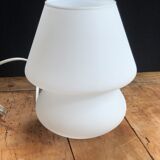 Lampe champignon en opaline blanche