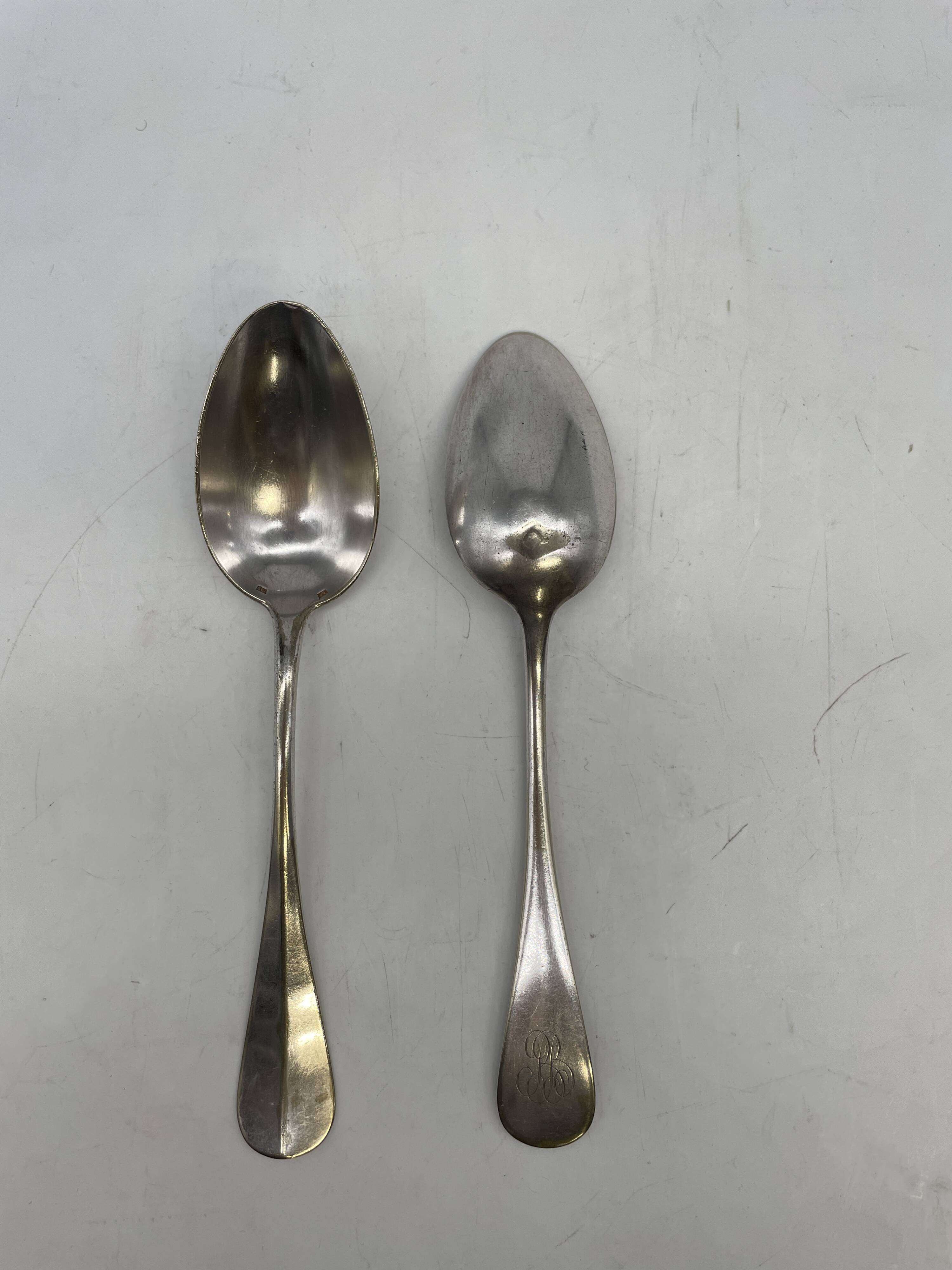 Set of 2 soup spoons and 2 lunch forks.