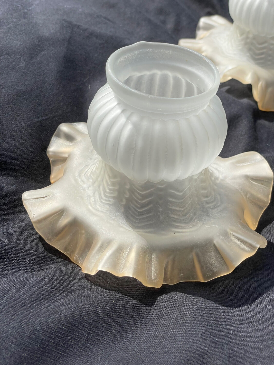 Lampshade lamp, glass tulip, frosted pink froufrou