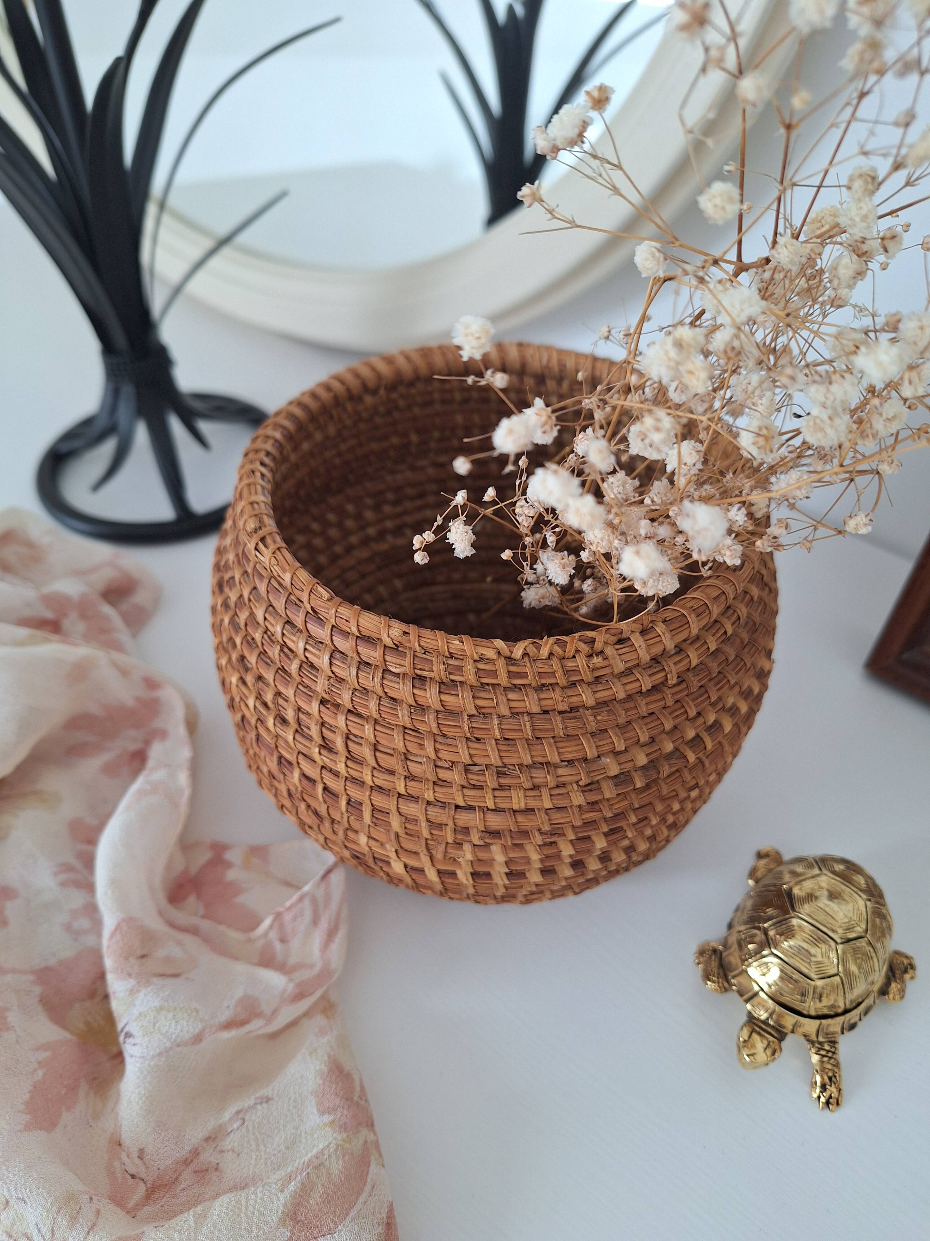Woven wicker pot