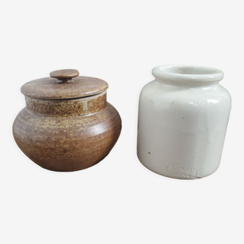 Set of 2 ceramic pots