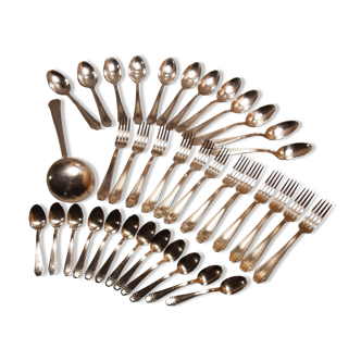 Ménagère 37 pièces en métal argenté