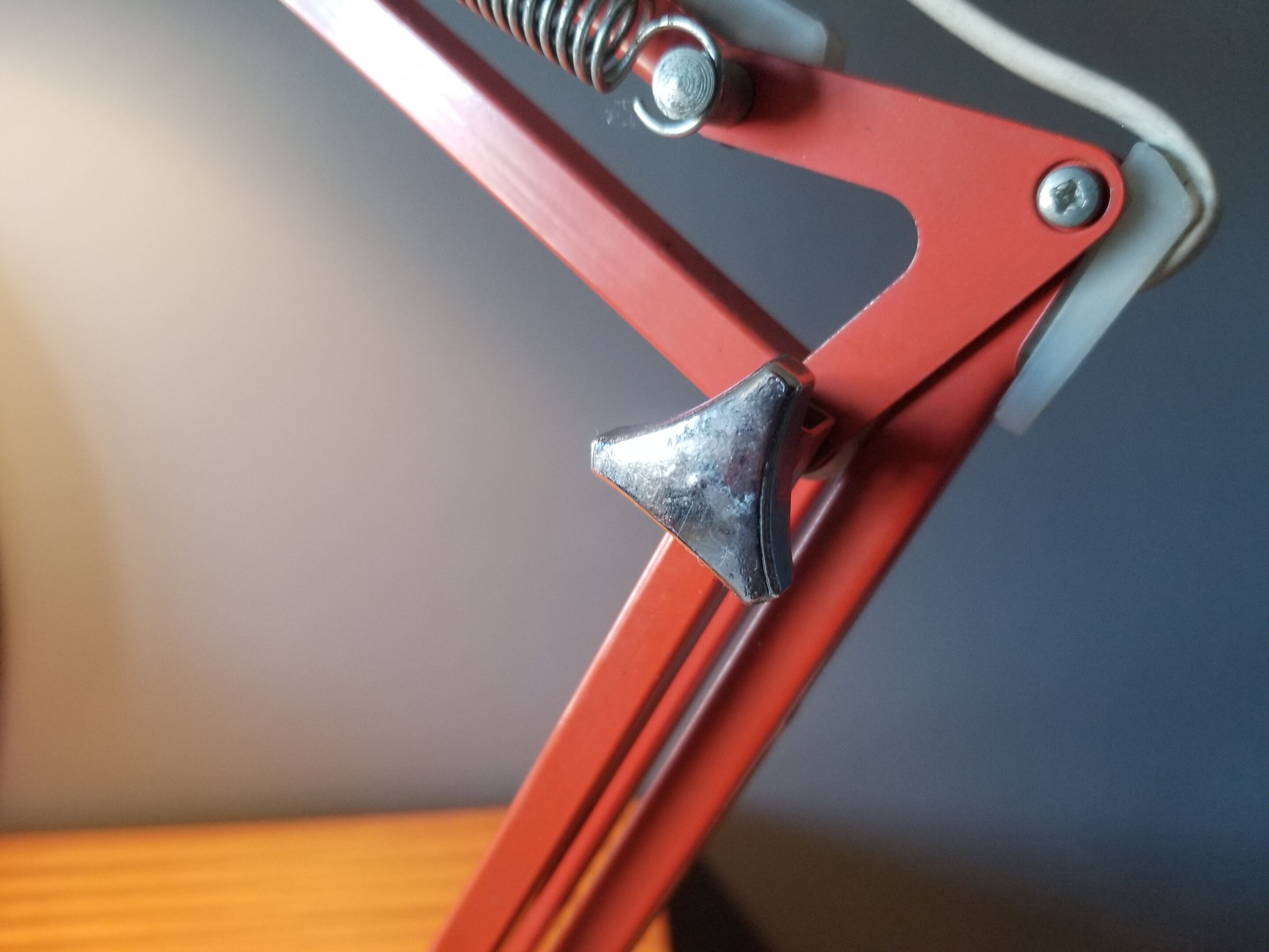 Ledu's vintage architect's lamp in orange sheet metal - 1960s