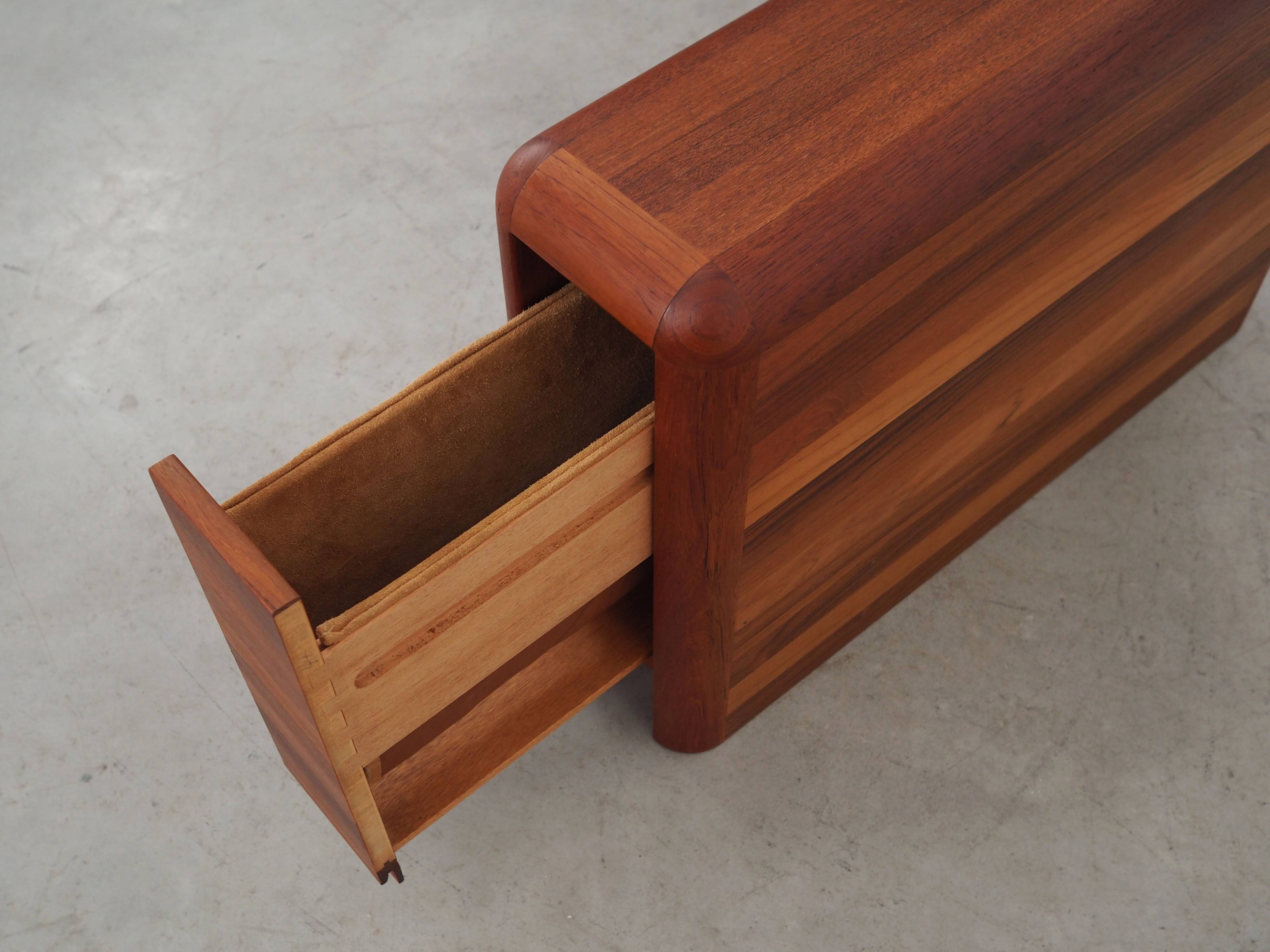 Teak newspaper holder, Danish design, 1970s, production: Denmark