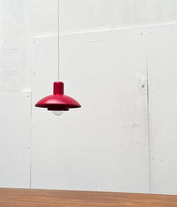 Suspension rouge modèle 728 danoise du milieu du siècle par Horn, années 1960