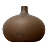 Minimalist ceramic vase from a German studio by Siegfried Gramann for Töpferhof Römhild, 1960s.