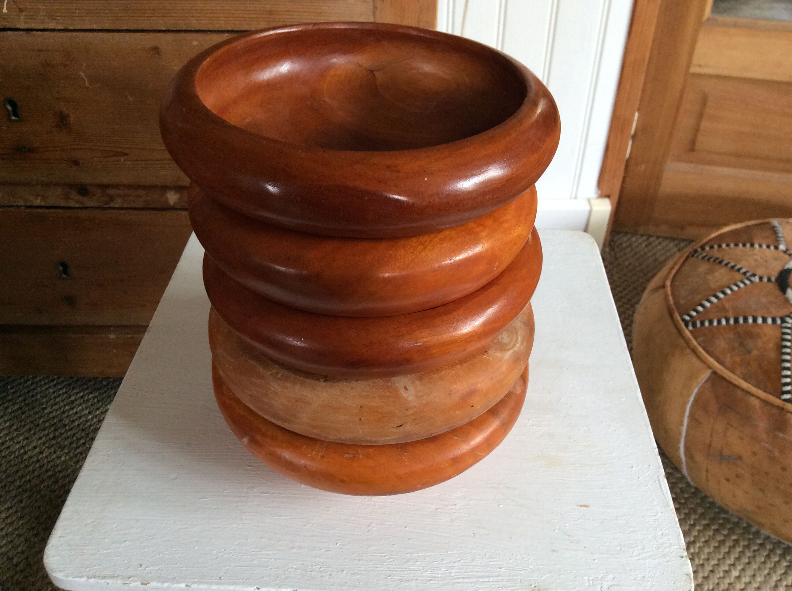 Série de 5 coupelles en bois