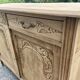 Buffet parisien en bois brut