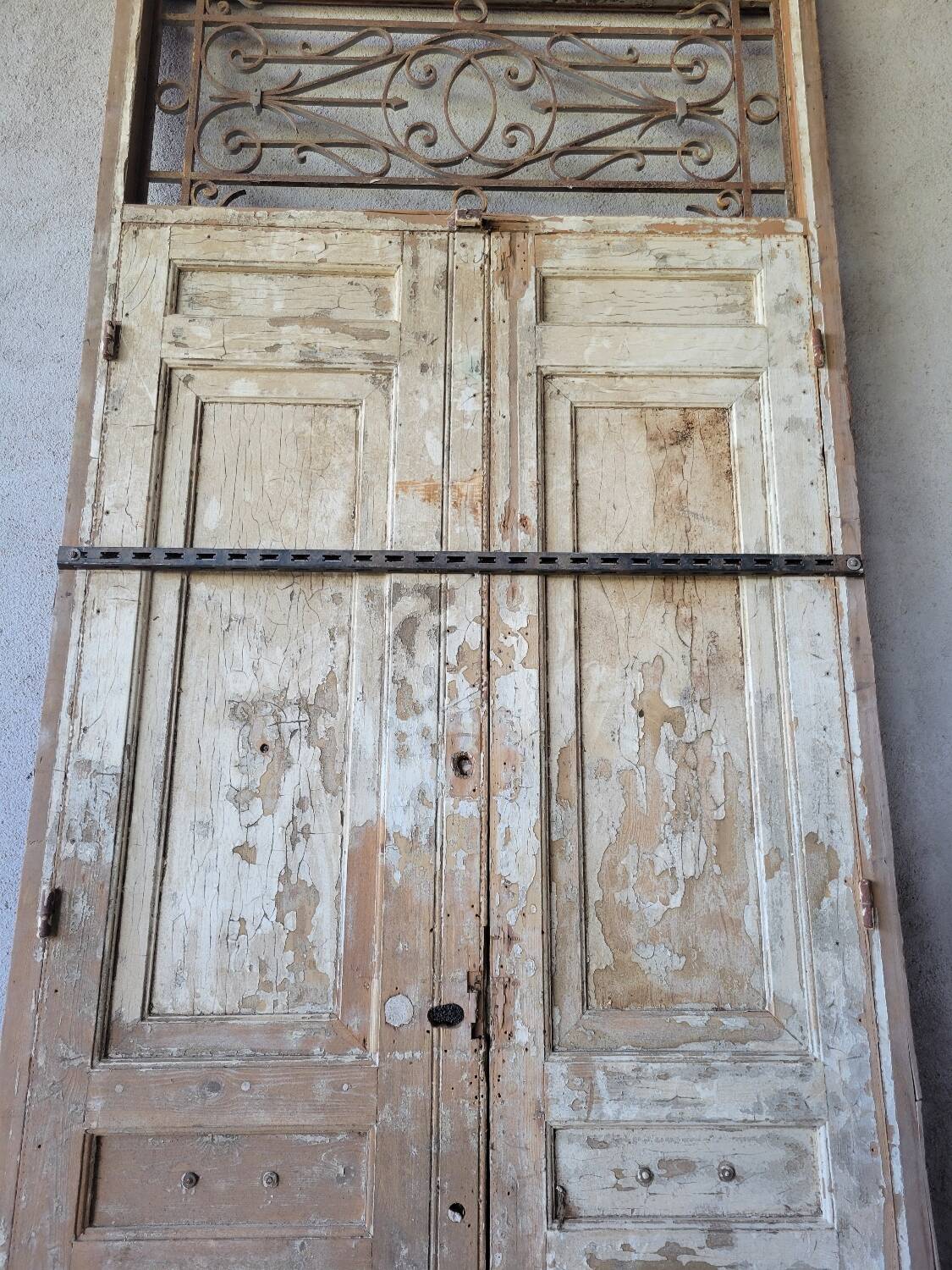 Double Haussmannian doors