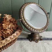 Small tabletop psyché mirror in brass