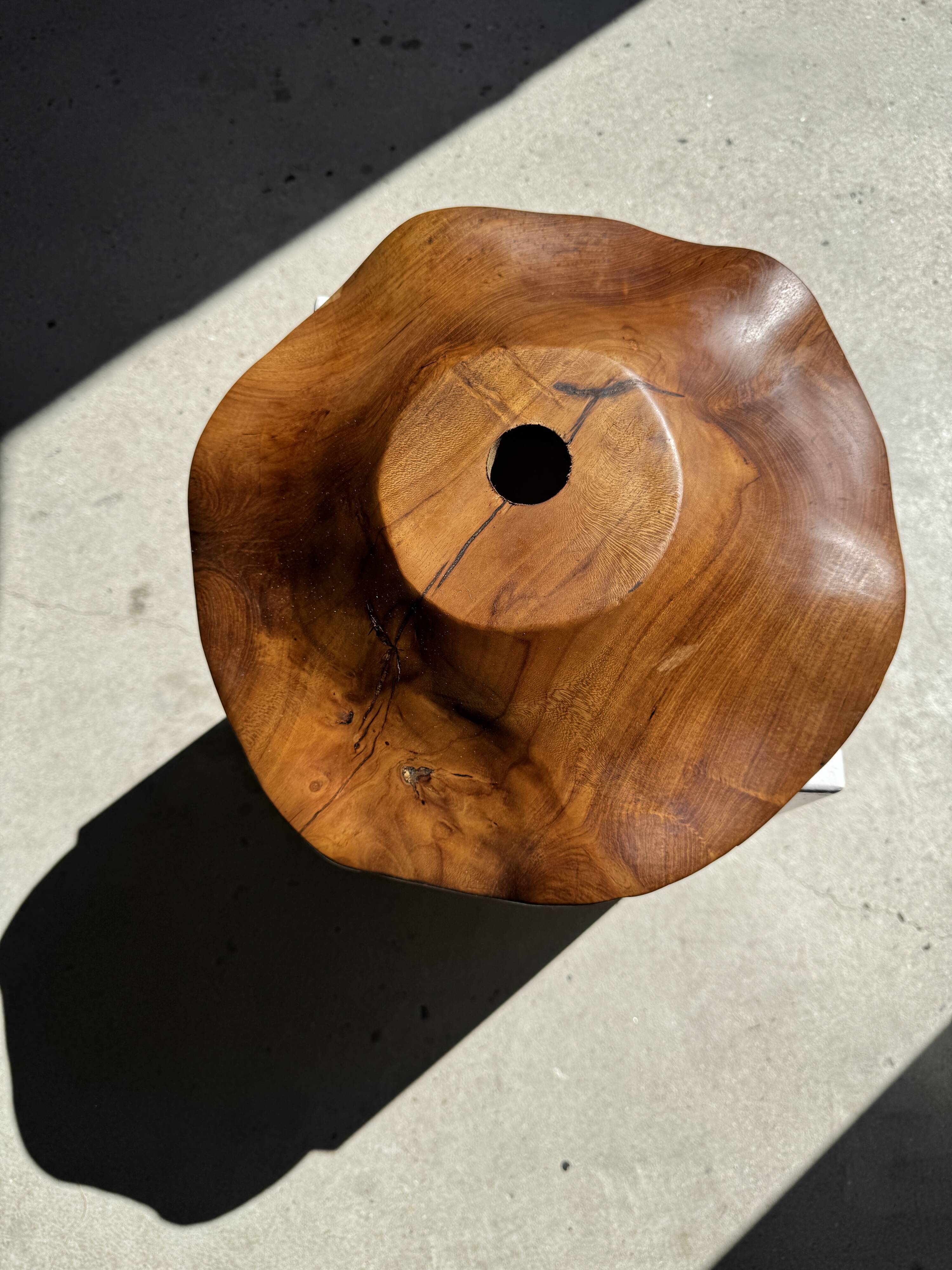 Average suspension flat wavy leaf in teak flower stripes D:40