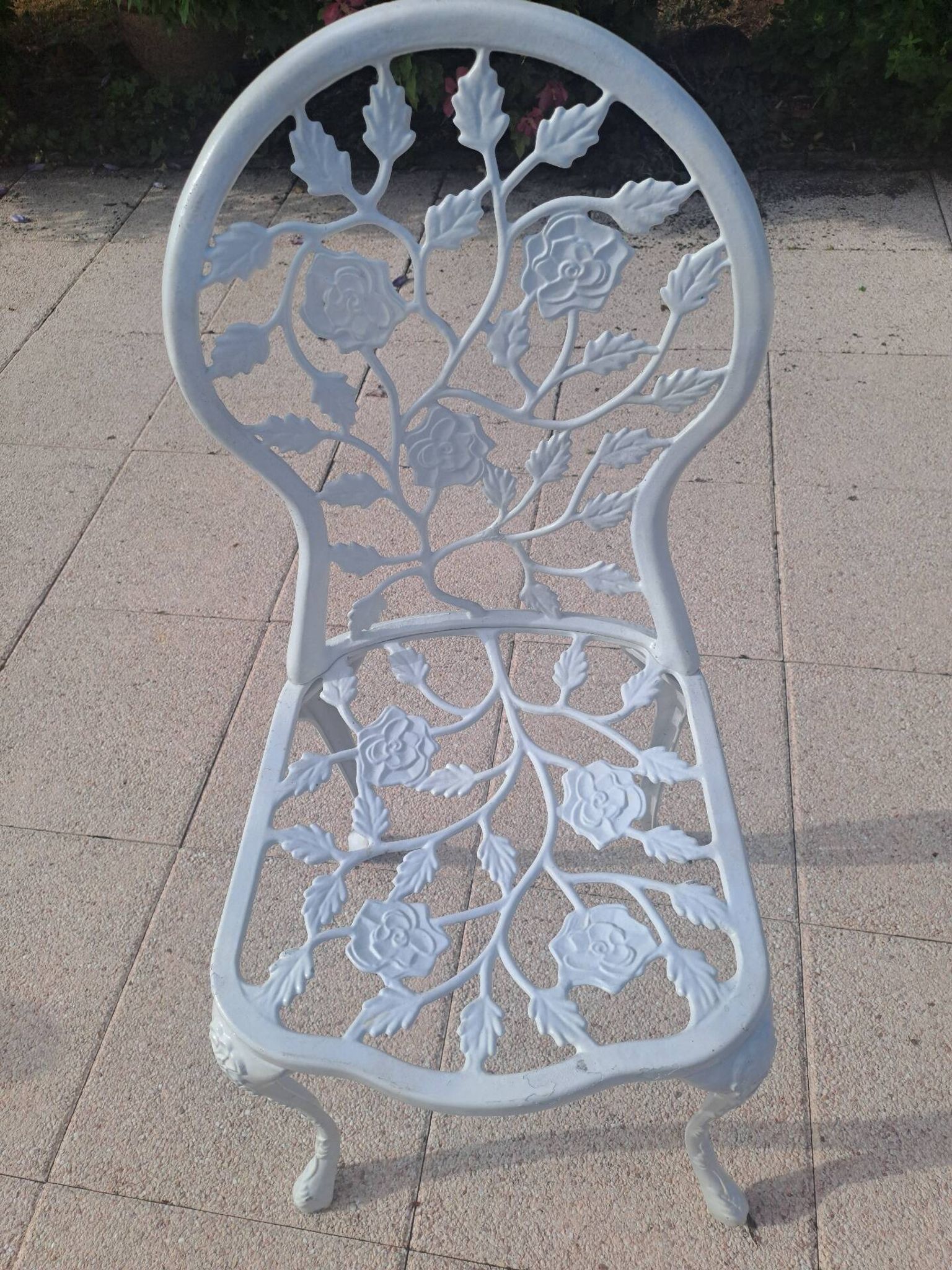Aluminium cast chair