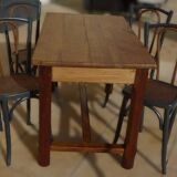 Table de ferme en chêne à pieds joinds par une entretoise