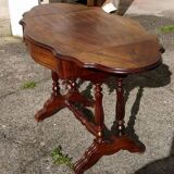 Oak coffee table with side flaps