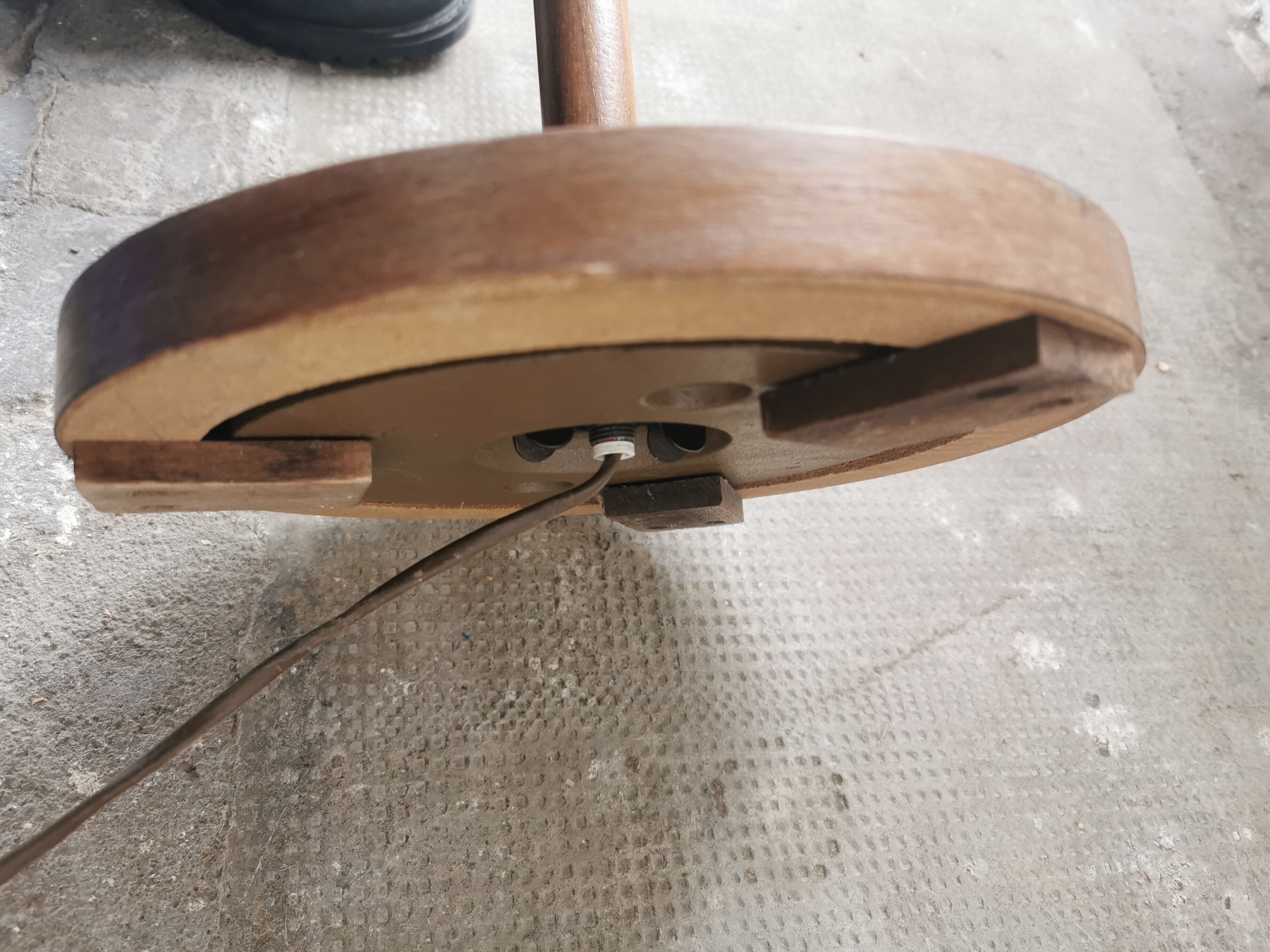Scandinavian floor lamp 1960, wood and brass