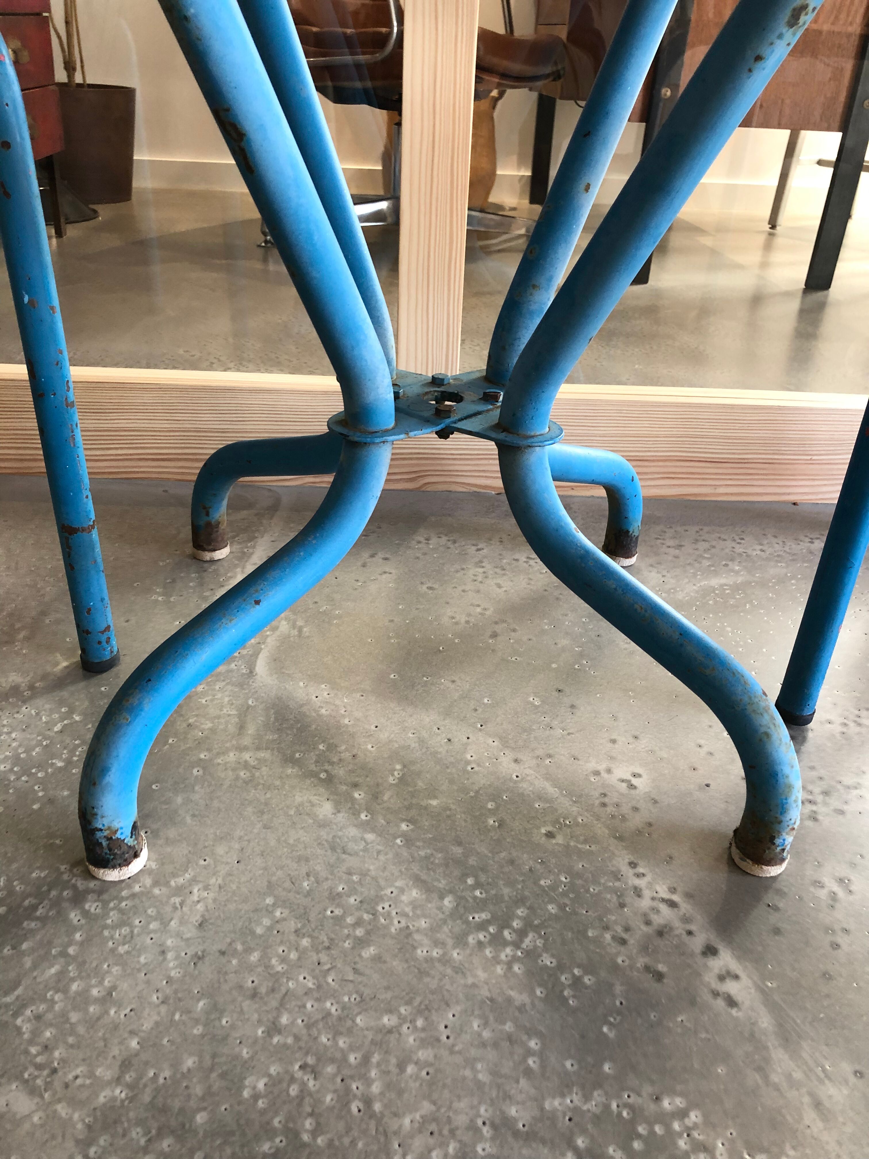 Table + two Garden Chairs Tolix