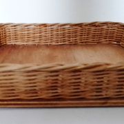 Set with appetizers, wicker tray and 3 colored glass ramekins