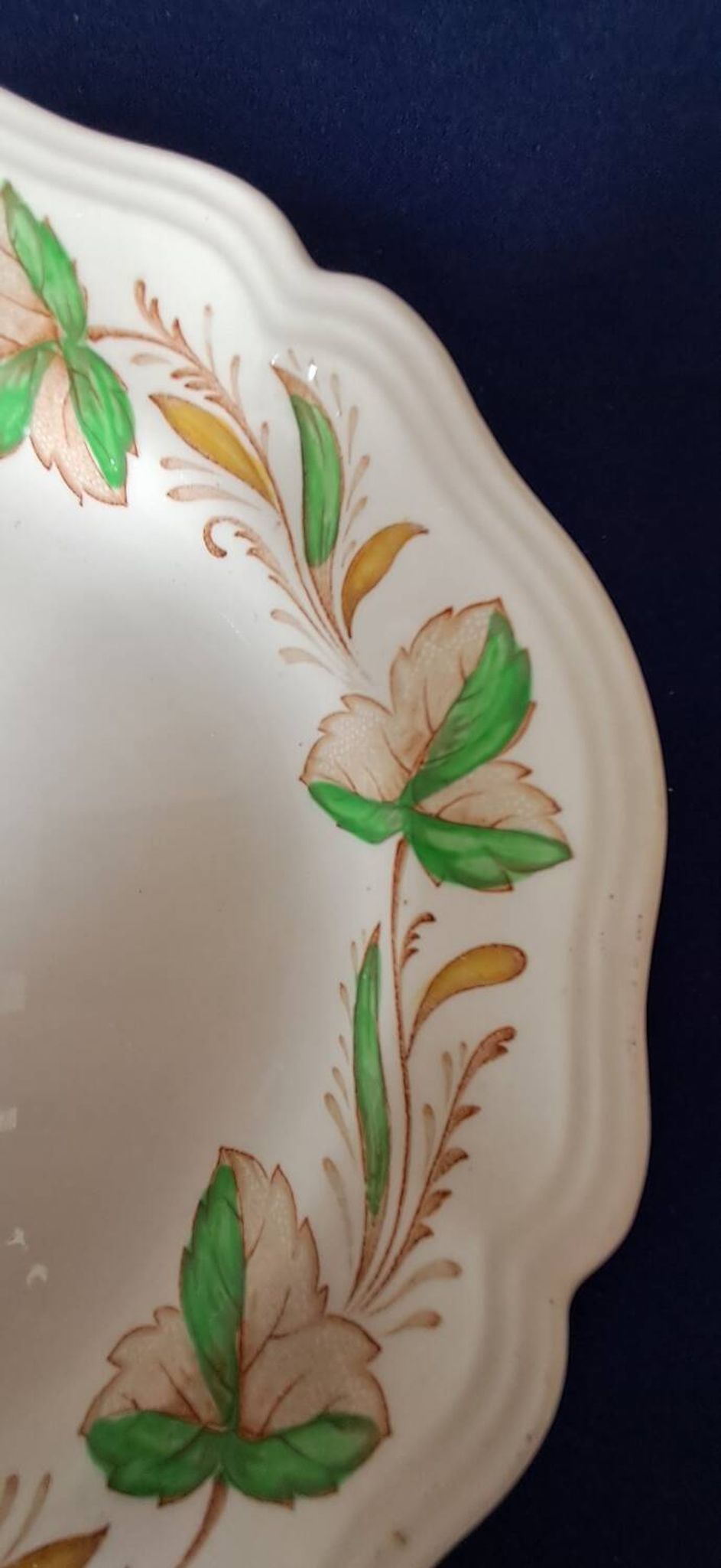 Plat ovale Hereford par Royal Doulton. 1950